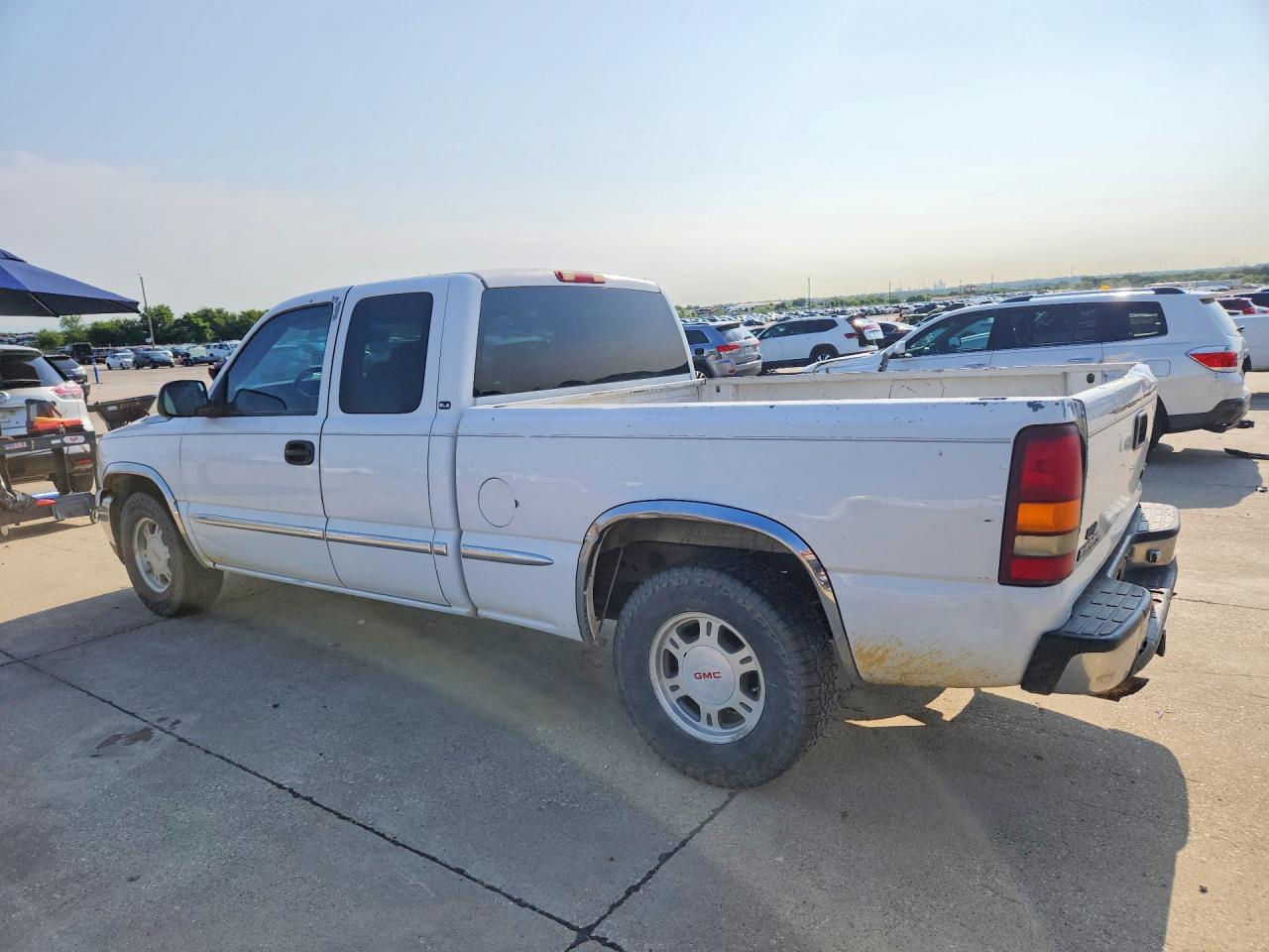 2001 Gmc New Sierra C1500 White vin: 2GTEC19T611100545