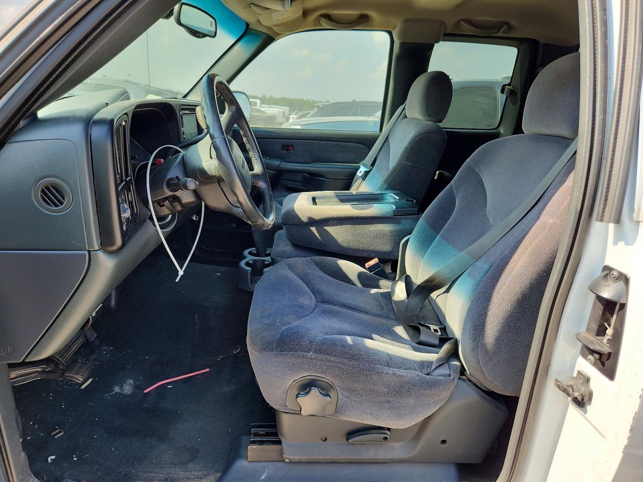 2002 Gmc New Sierra C1500 White vin: 2GTEC19T621291207