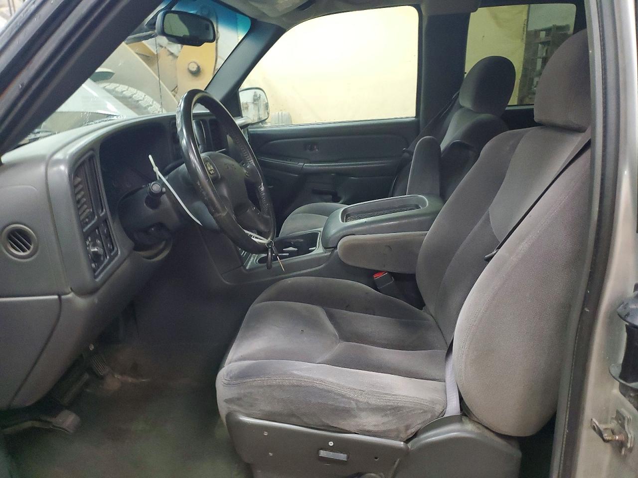 2004 Gmc New Sierra C1500 Silver vin: 2GTEC19T641155565