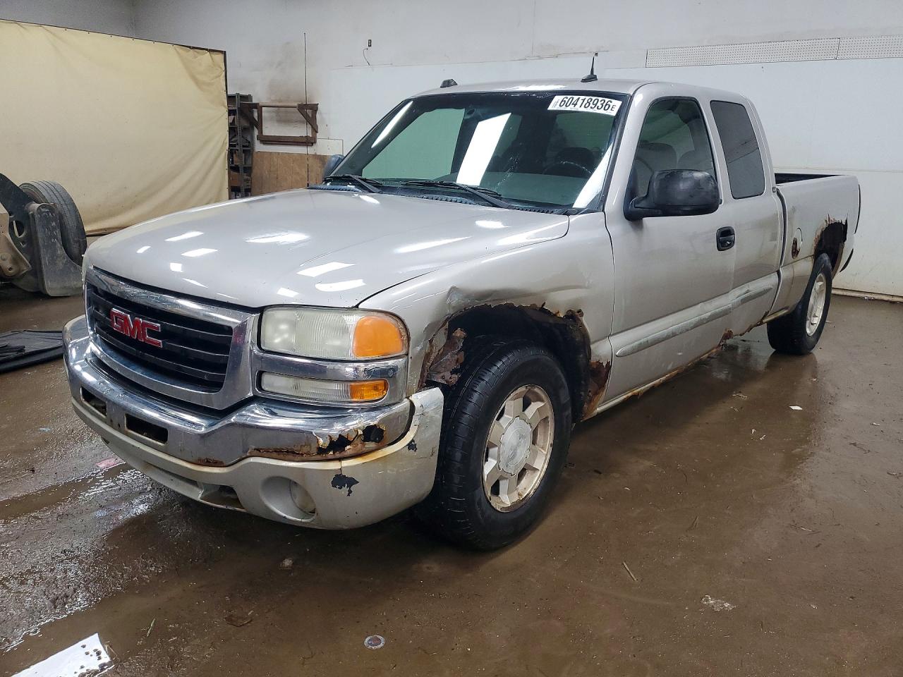2004 Gmc New Sierra C1500 Silver vin: 2GTEC19T641155565