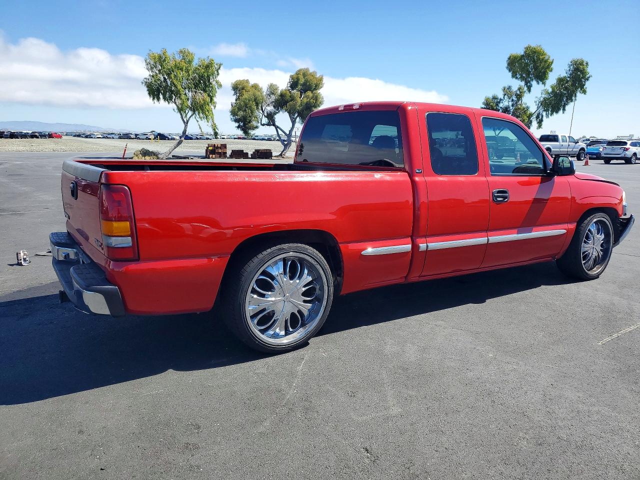 1999 Gmc New Sierra C1500 Red vin: 2GTEC19T6X1543481