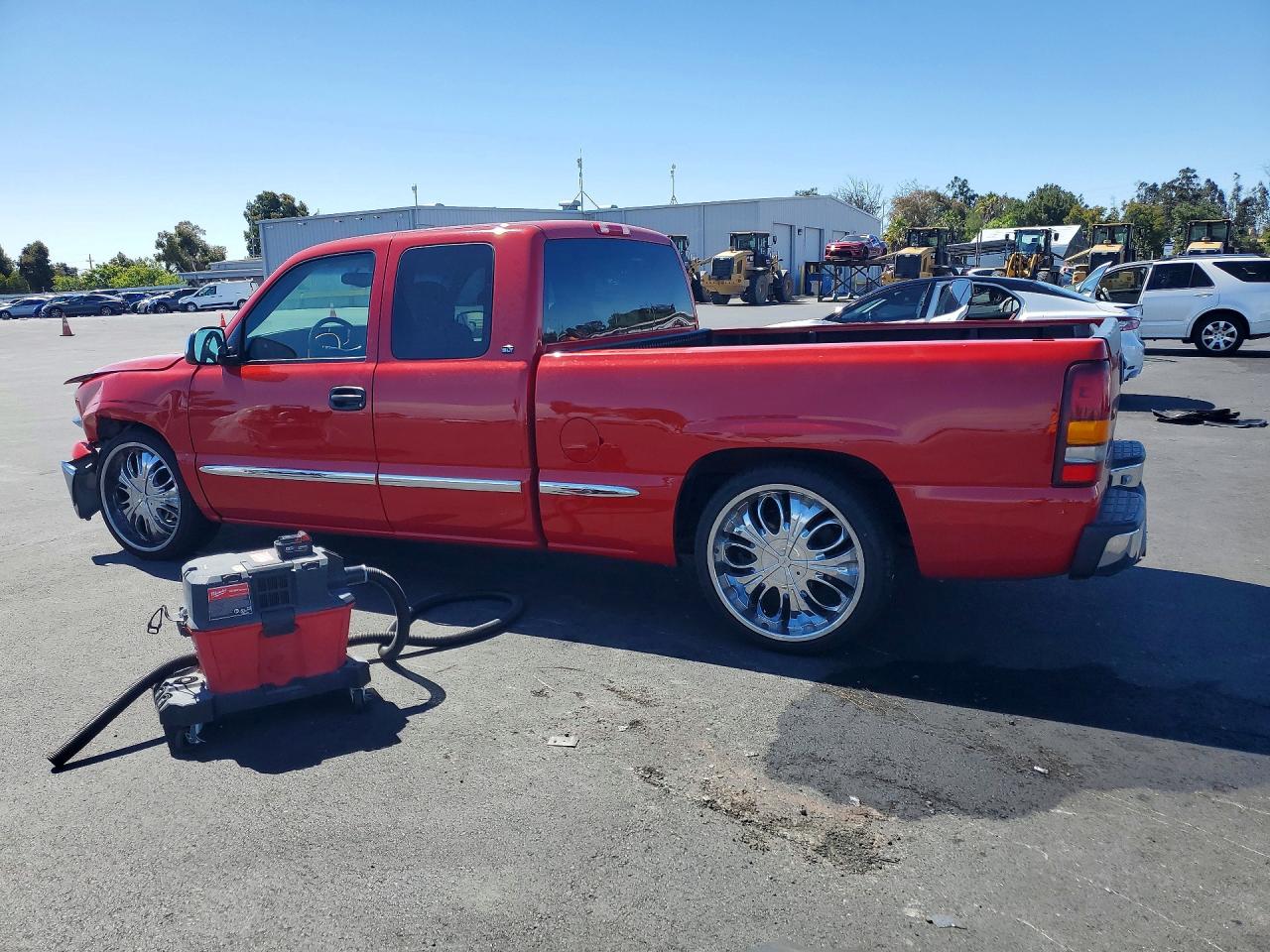 1999 Gmc New Sierra C1500 Red vin: 2GTEC19T6X1543481