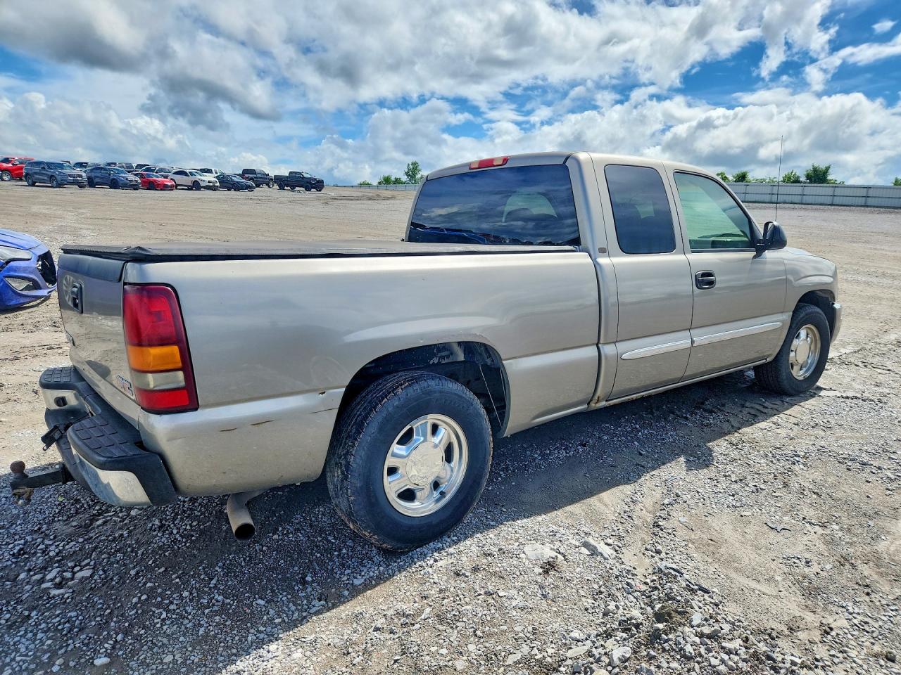 2003 Gmc New Sierra C1500 Silver vin: 2GTEC19T731398882