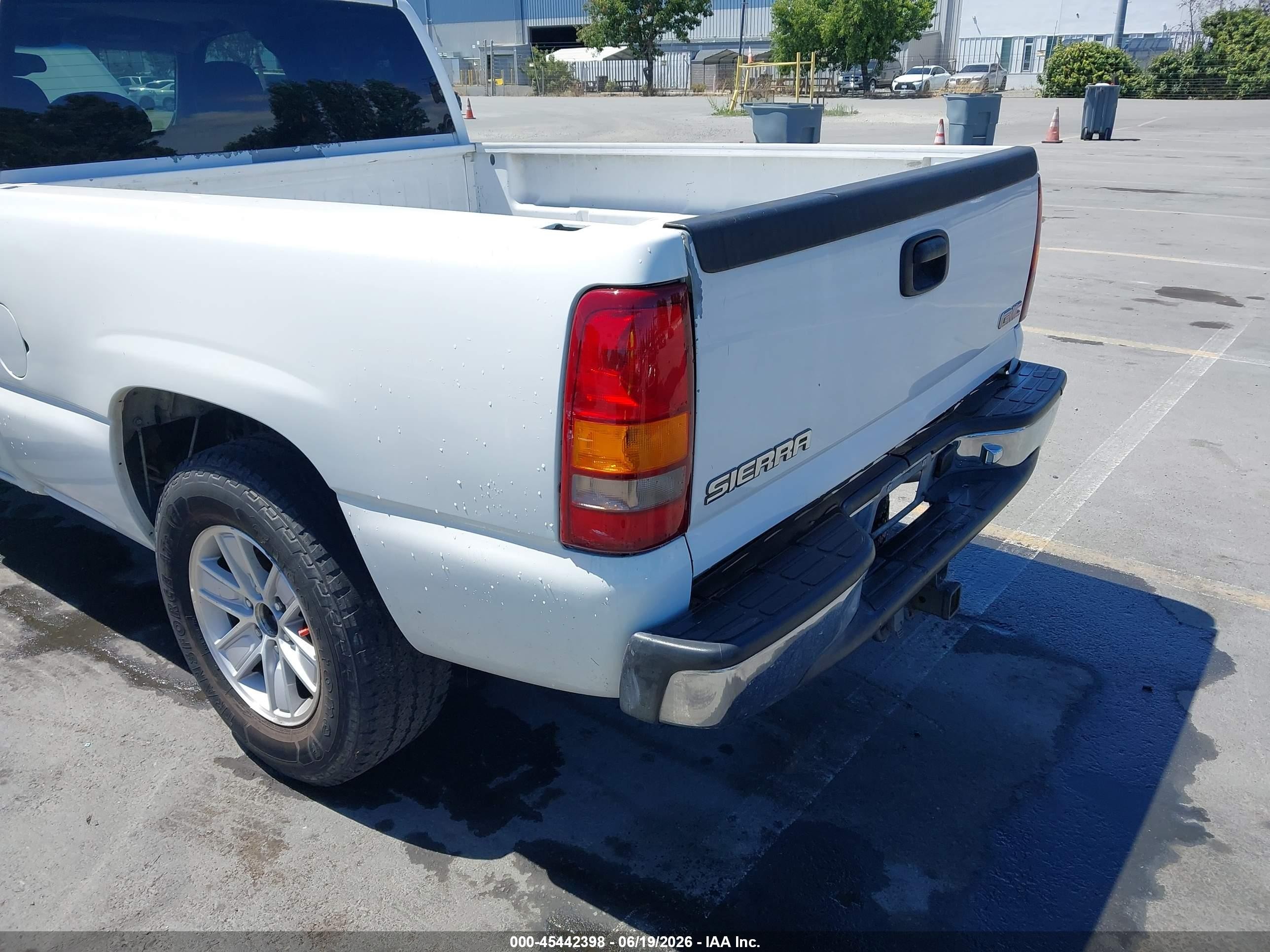 2006 Gmc Sierra 1500 Sle2 White vin: 2GTEC19T761141029