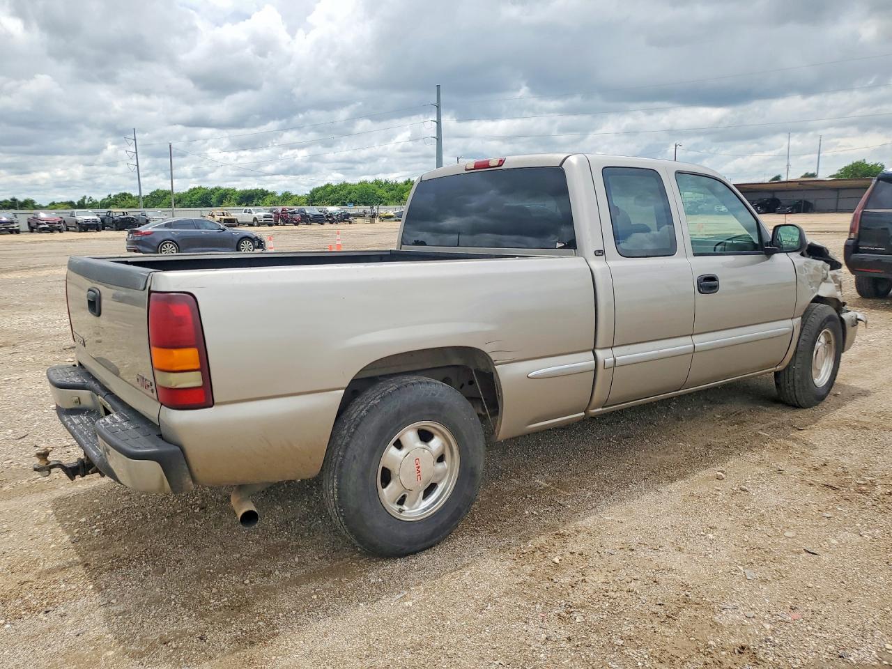2002 Gmc New Sierra C1500 Silver vin: 2GTEC19T821370152