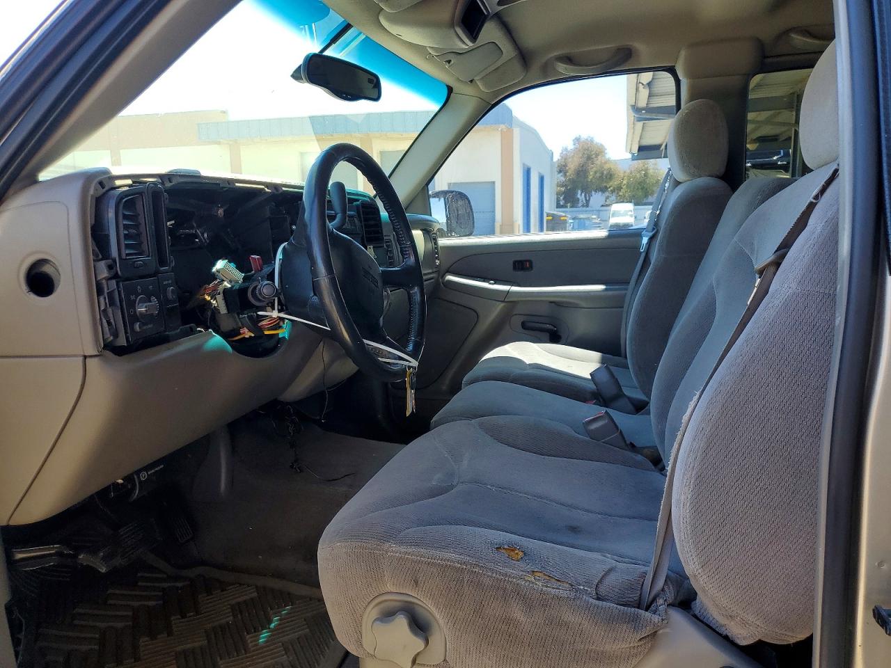 1999 Gmc New Sierra C1500 Gold vin: 2GTEC19T8X1565515