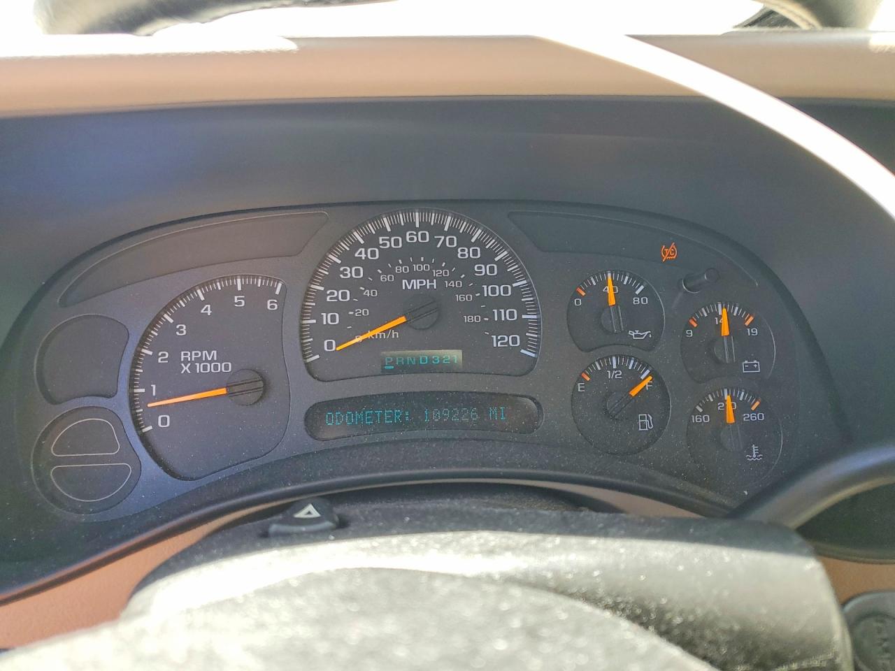 2003 Gmc New Sierra C1500 Silver vin: 2GTEC19TX31353256