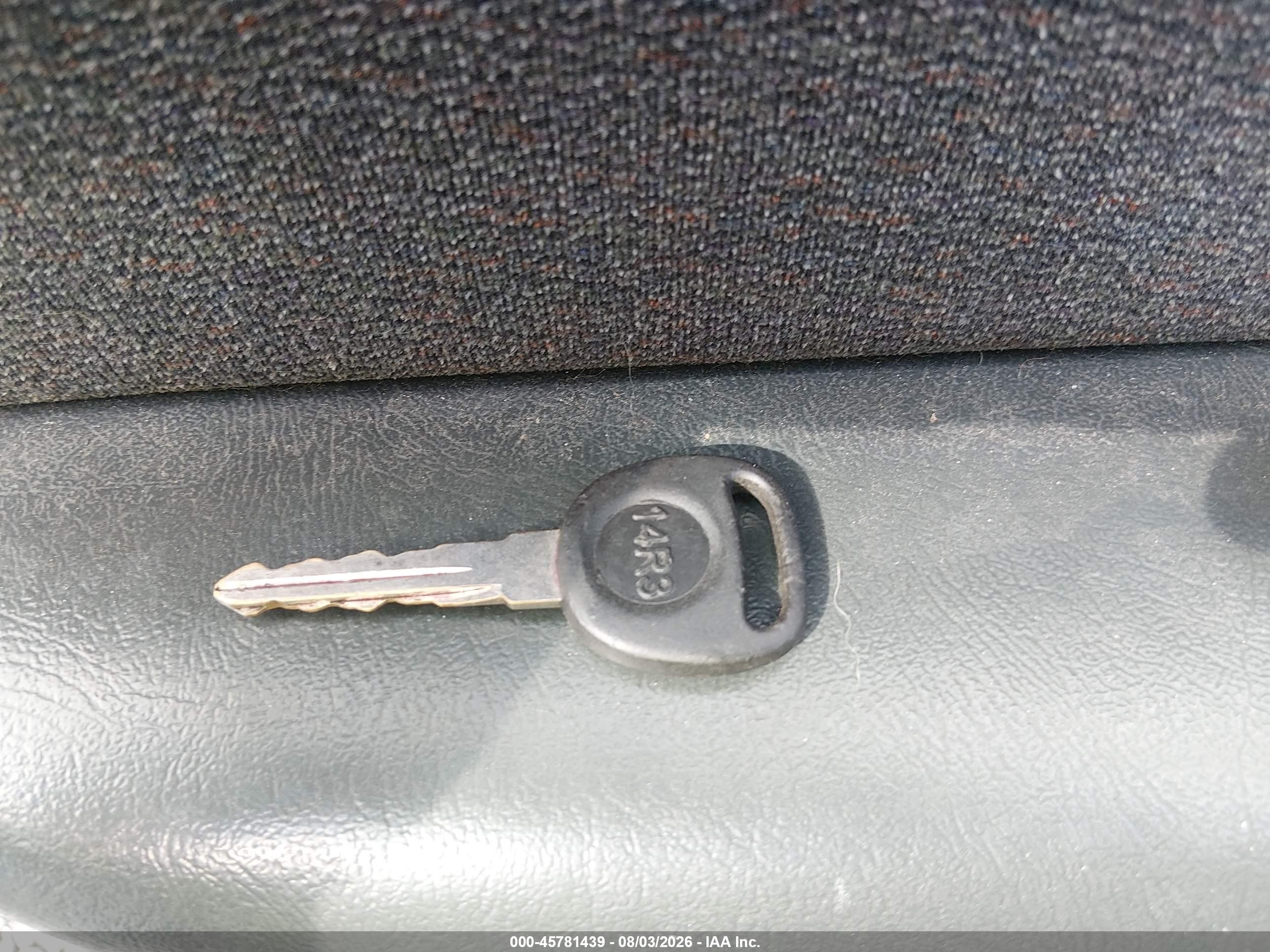 2001 Gmc Sierra 1500 Sle Бежевый vin: 2GTEC19V011231603