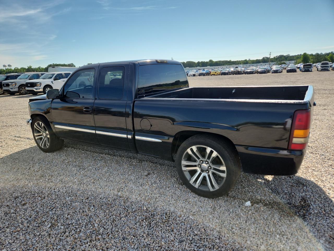 2002 Gmc New Sierra C1500 Черный vin: 2GTEC19V121214360