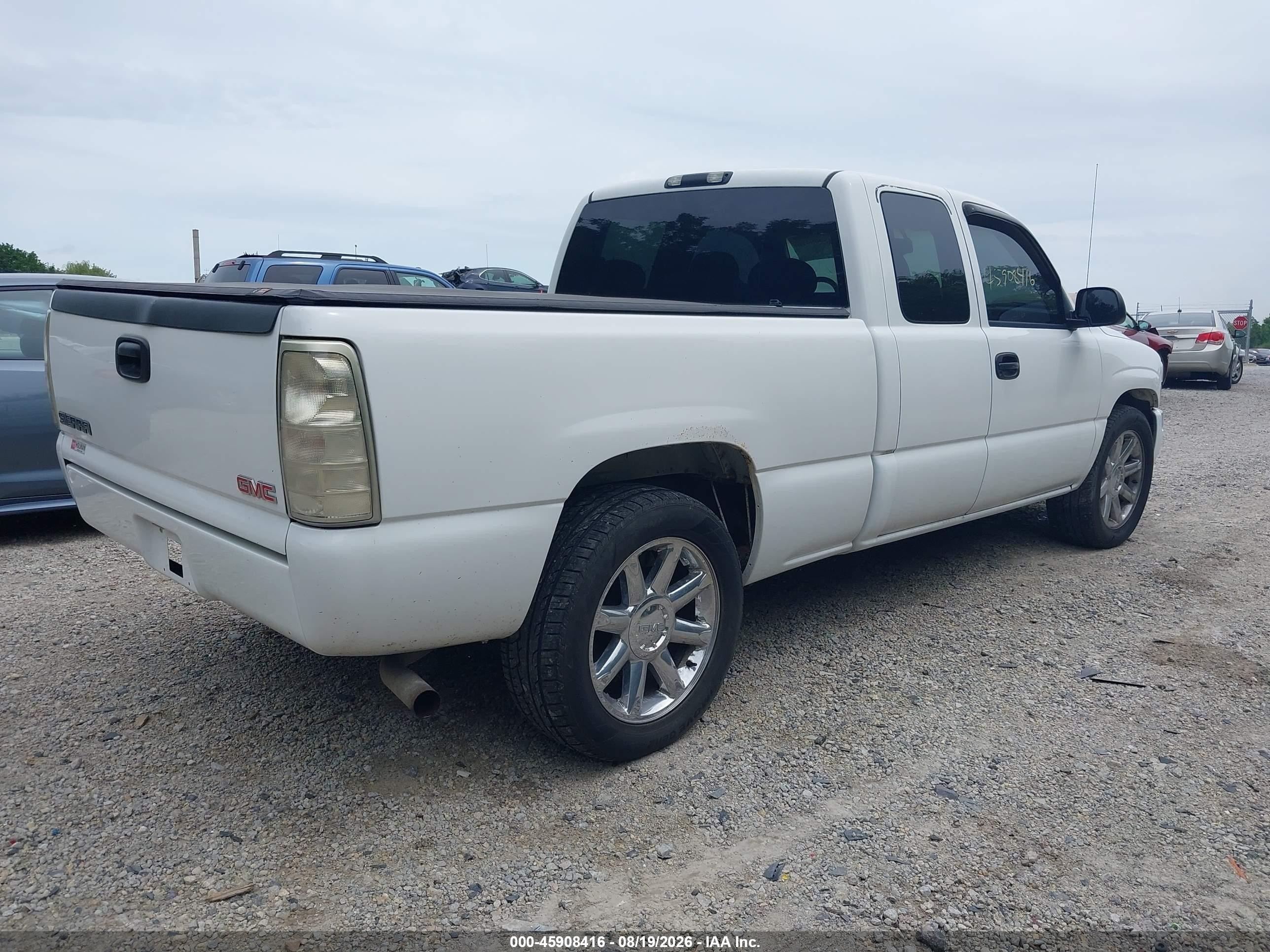 2003 Gmc Sierra 1500 White vin: 2GTEC19V231402838