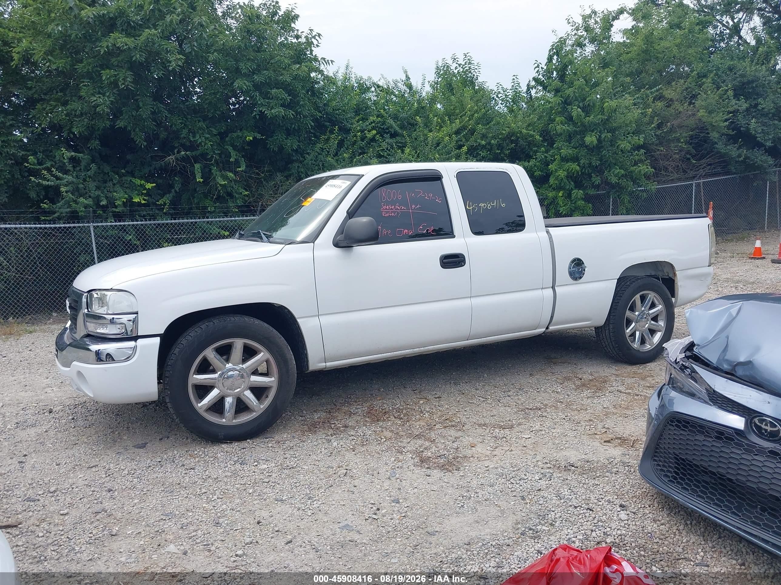 2003 Gmc Sierra 1500 White vin: 2GTEC19V231402838