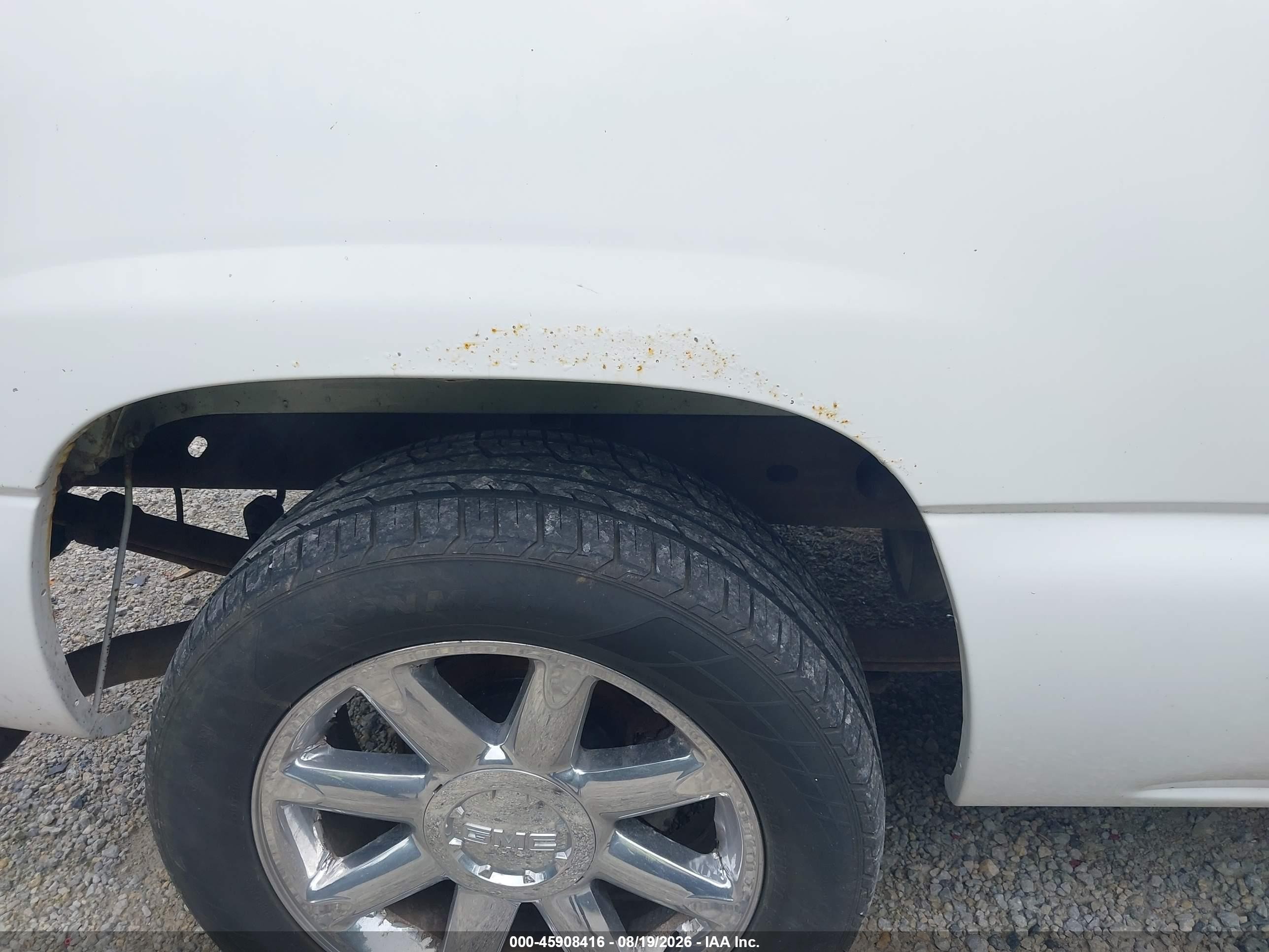 2003 Gmc Sierra 1500 White vin: 2GTEC19V231402838
