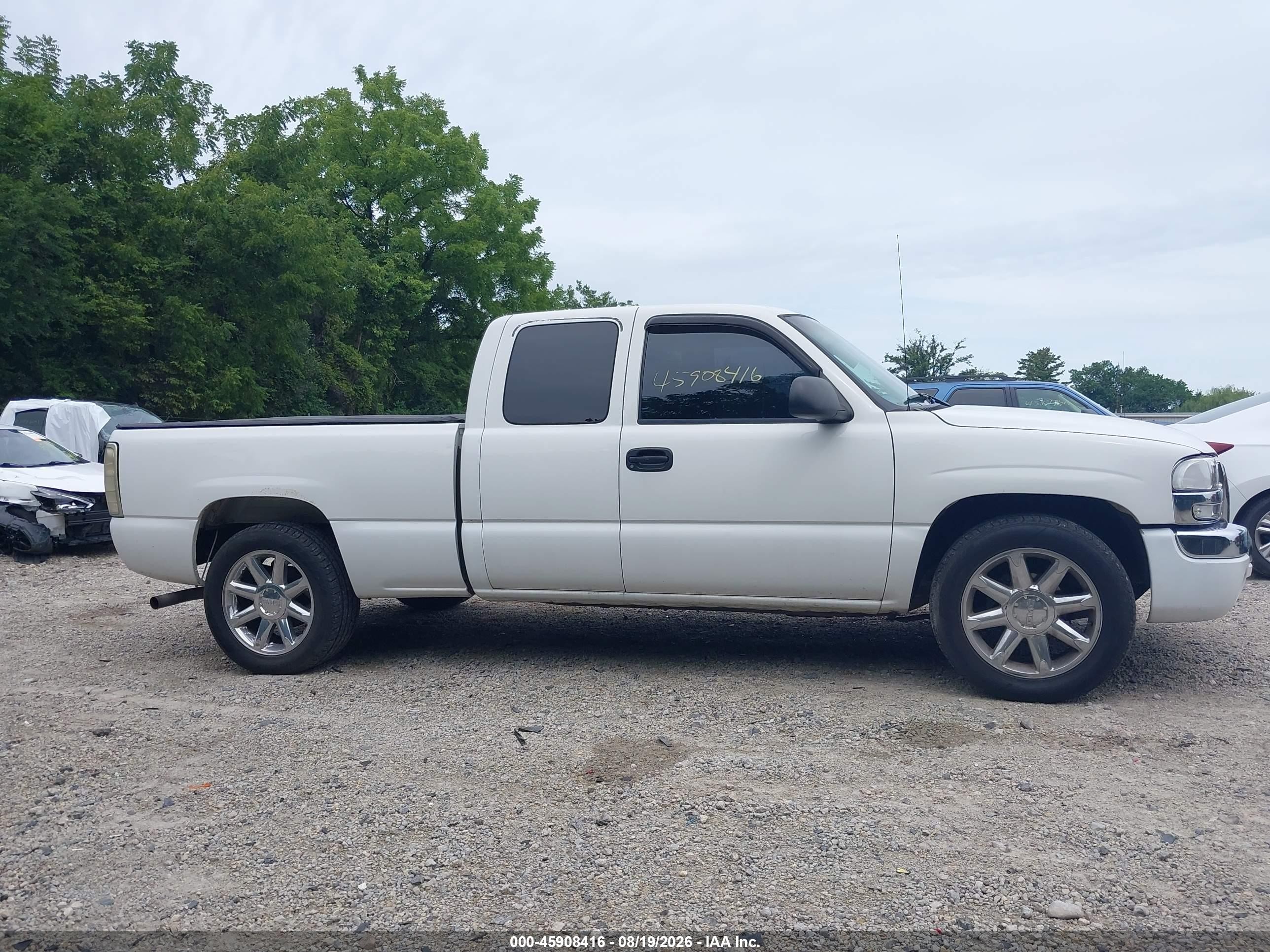 2003 Gmc Sierra 1500 White vin: 2GTEC19V231402838