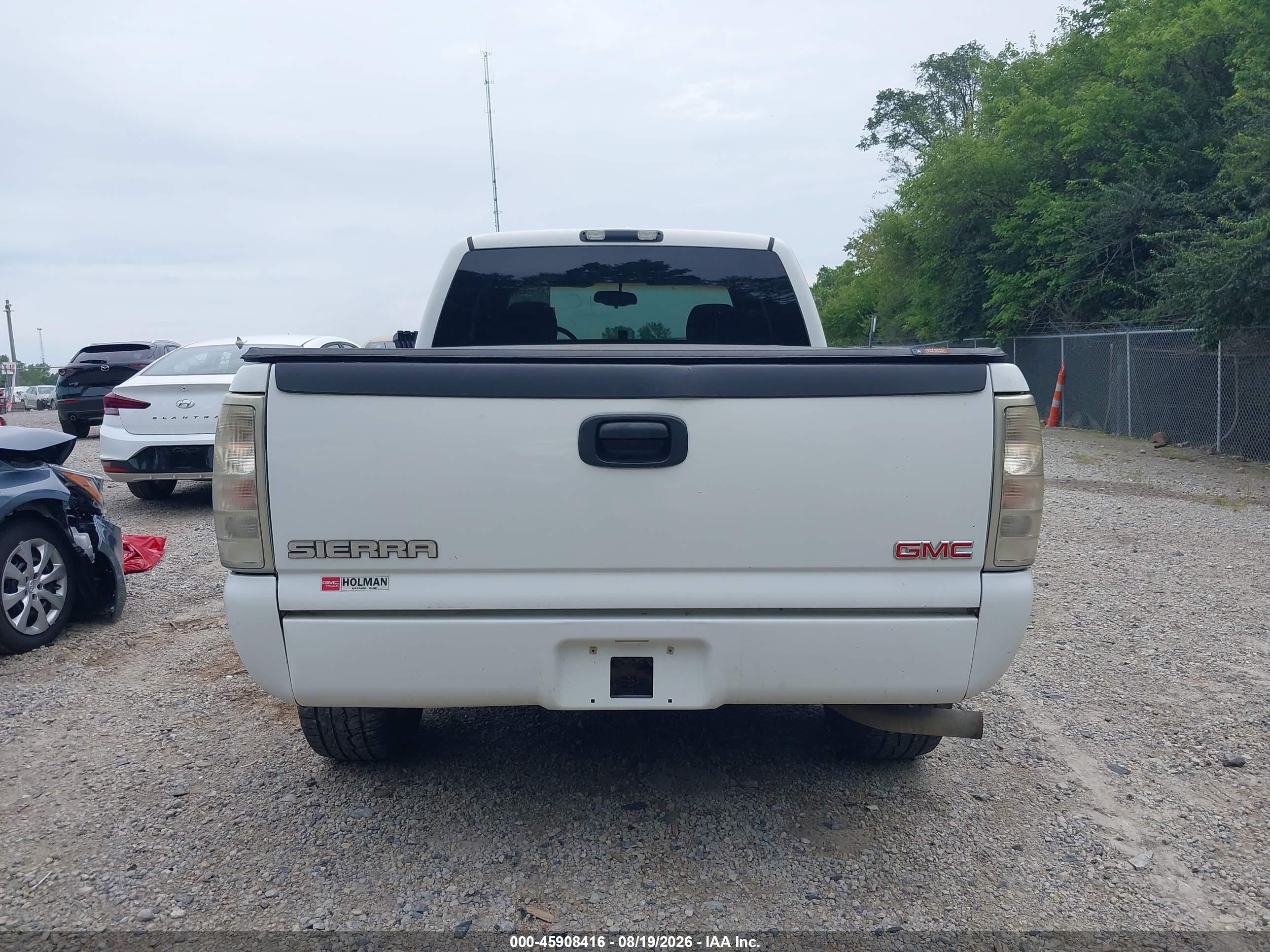 2003 Gmc Sierra 1500 White vin: 2GTEC19V231402838
