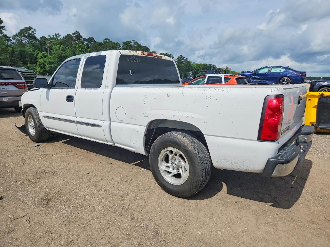 2003 Gmc New Sierra C1500 White vin: 2GTEC19V331374886