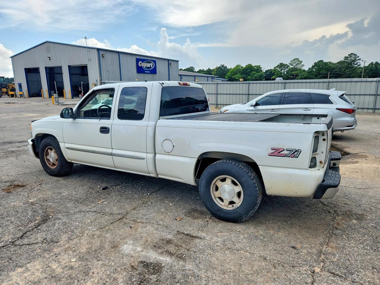 2004 Gmc New Sierra C1500 White vin: 2GTEC19V341309571
