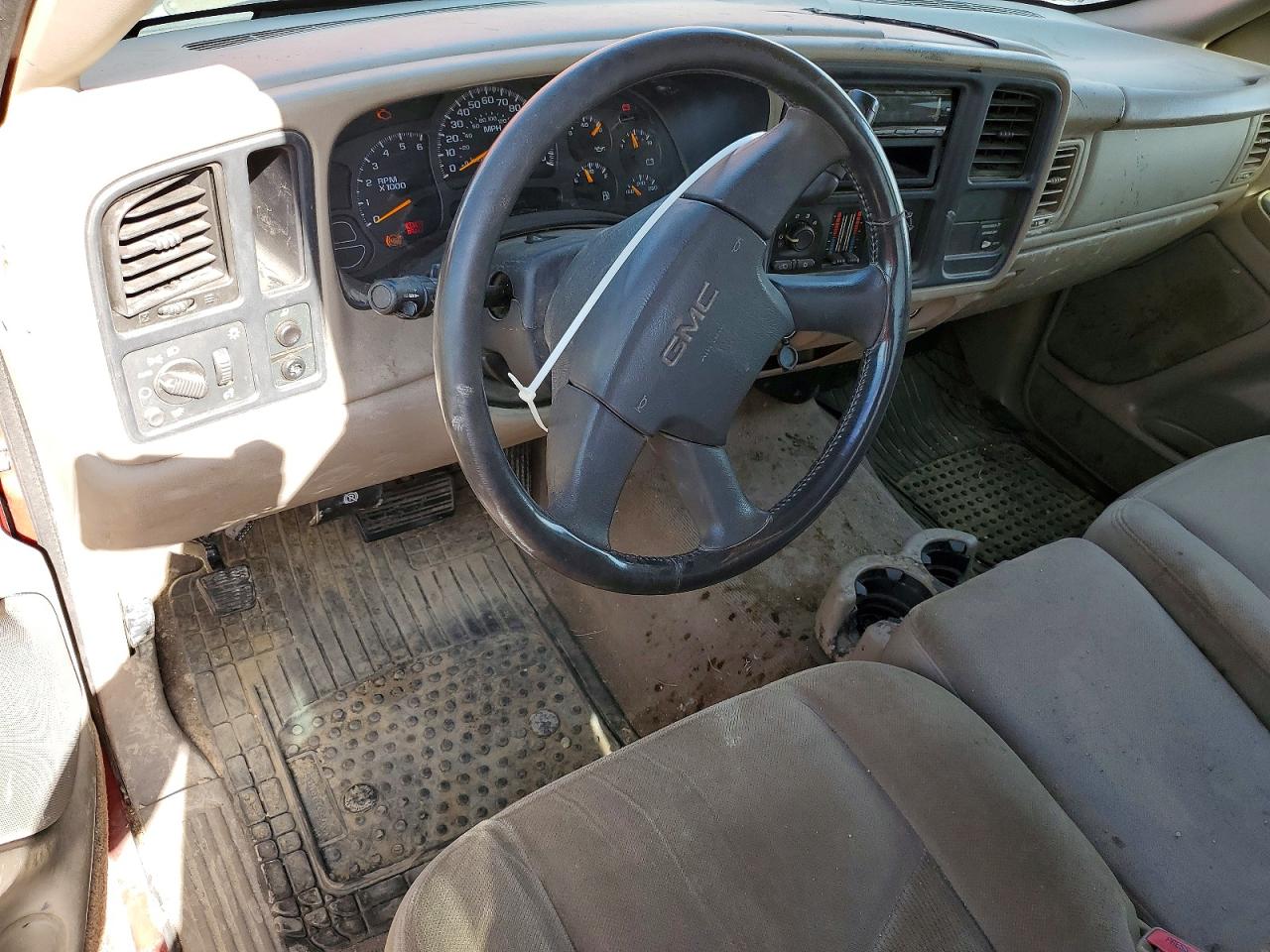 2004 Gmc New Sierra C1500 Red vin: 2GTEC19V441149670
