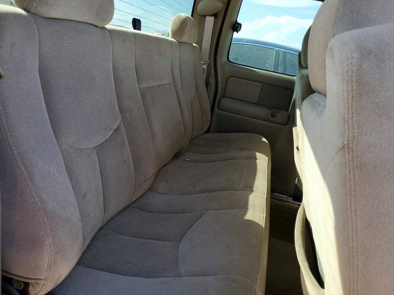 2004 Gmc New Sierra C1500 Red vin: 2GTEC19V441149670