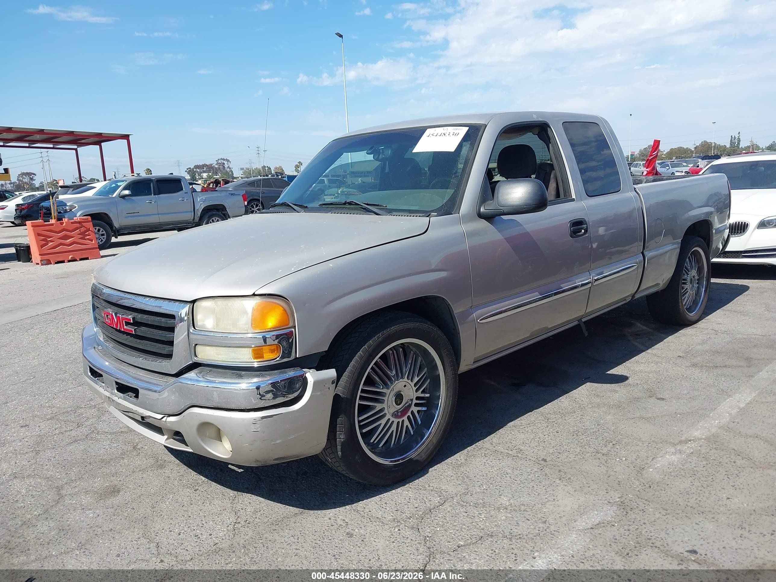 2005 Gmc Sierra 1500 Sle Silver vin: 2GTEC19V451304073