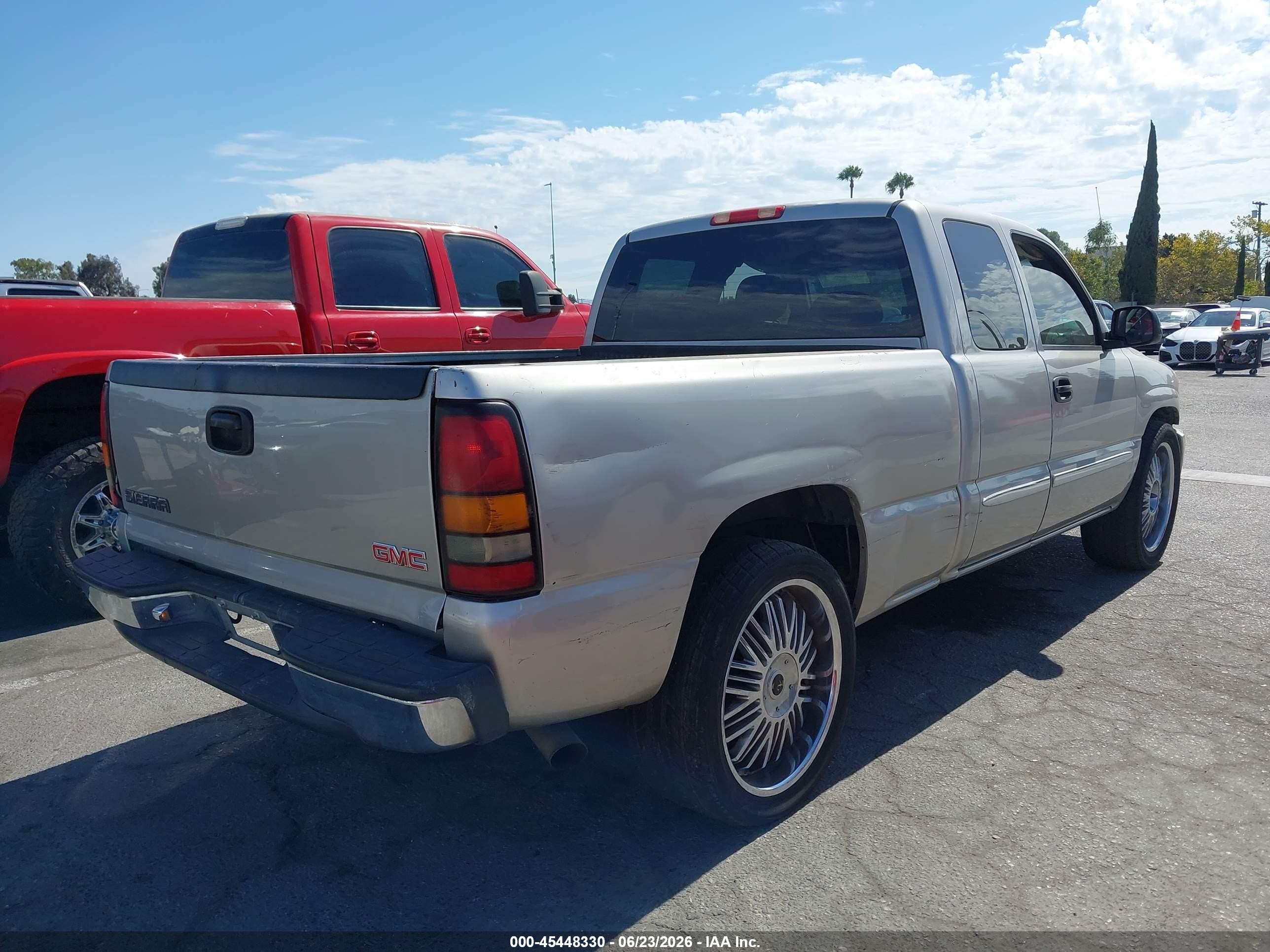 2005 Gmc Sierra 1500 Sle Silver vin: 2GTEC19V451304073