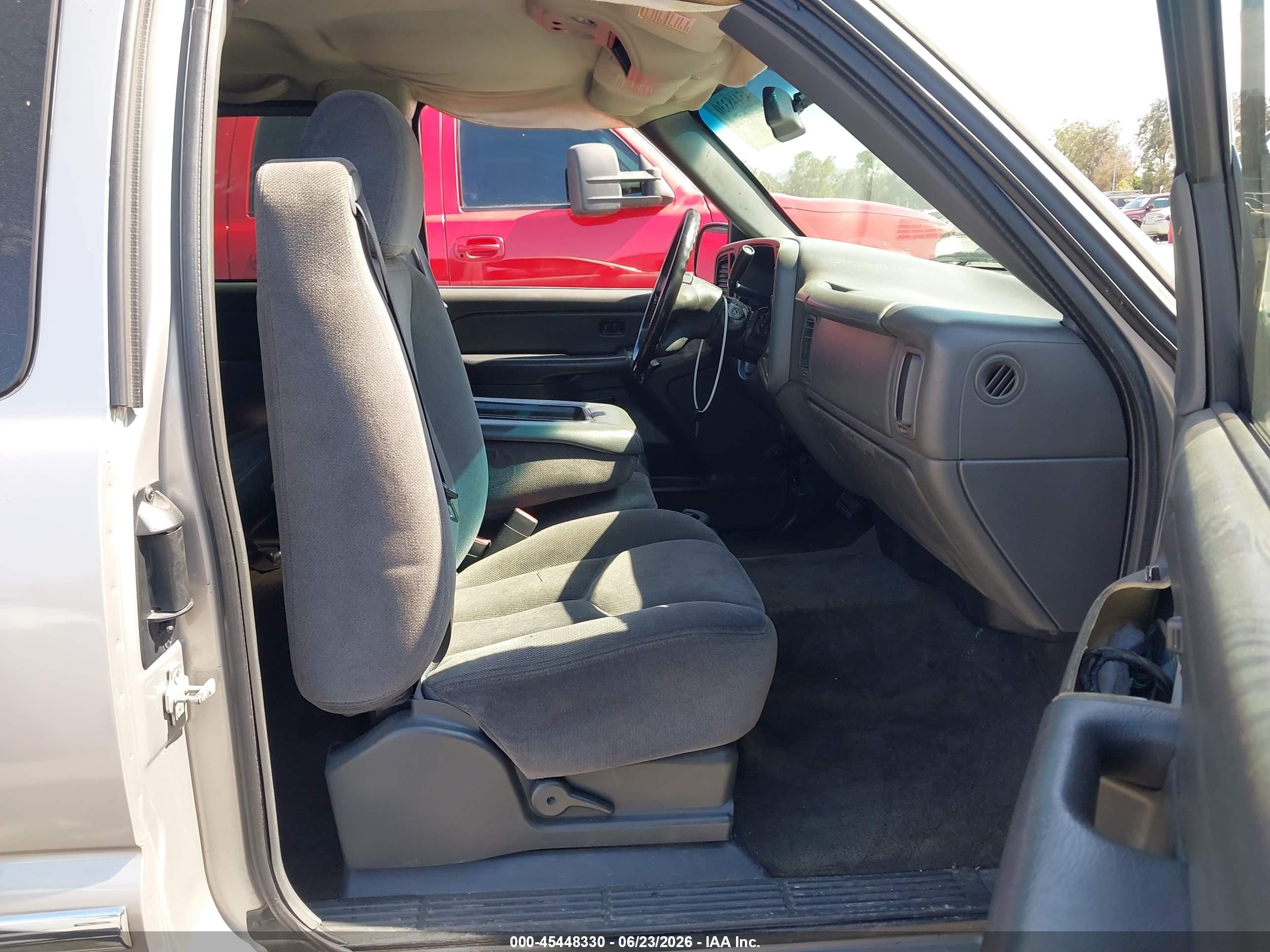 2005 Gmc Sierra 1500 Sle Silver vin: 2GTEC19V451304073