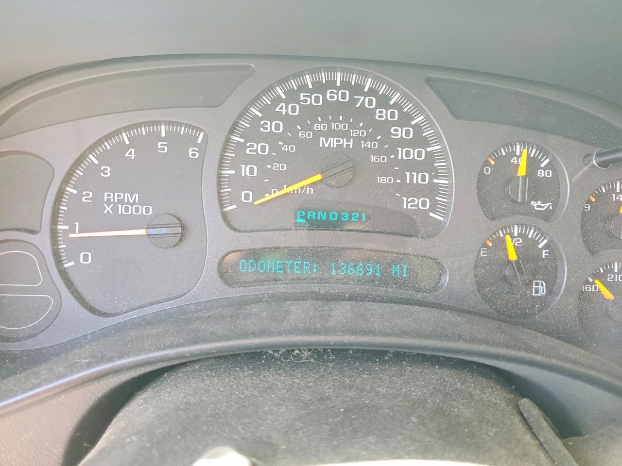 2003 Gmc New Sierra C1500 White vin: 2GTEC19V631305996