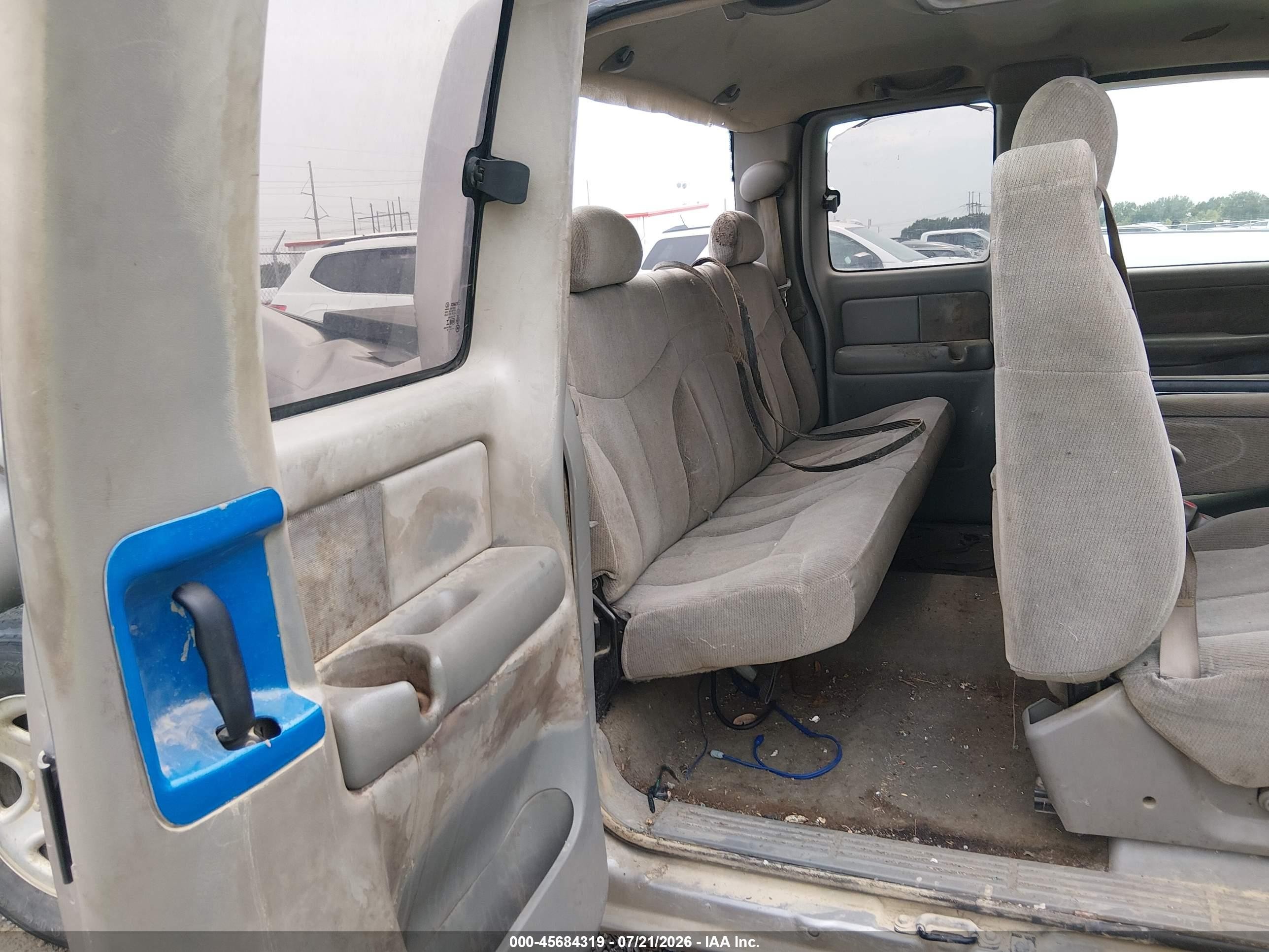 2000 Gmc Sierra 1500 Sle Beige vin: 2GTEC19V6Y1360701