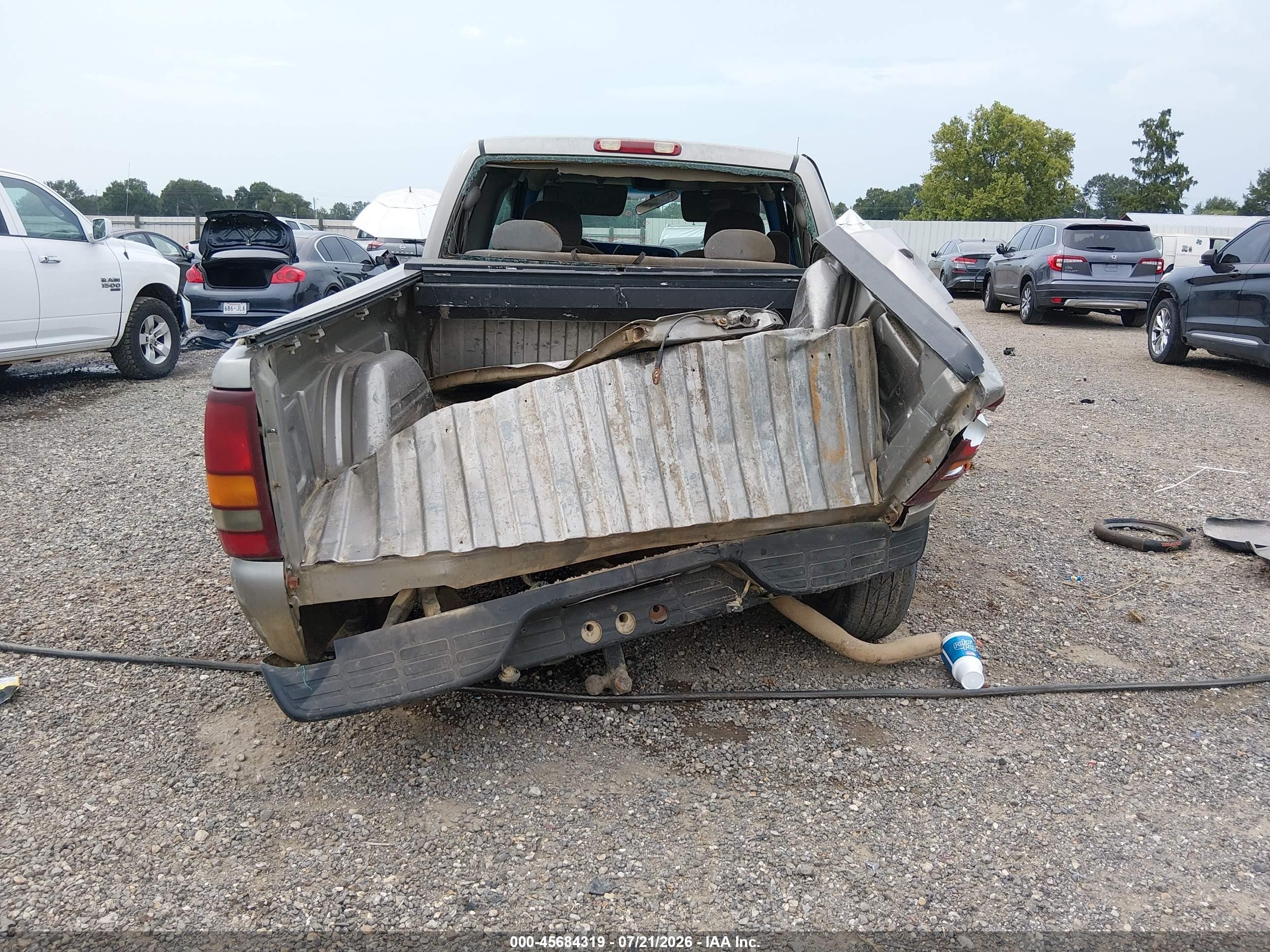 2000 Gmc Sierra 1500 Sle Beige vin: 2GTEC19V6Y1360701