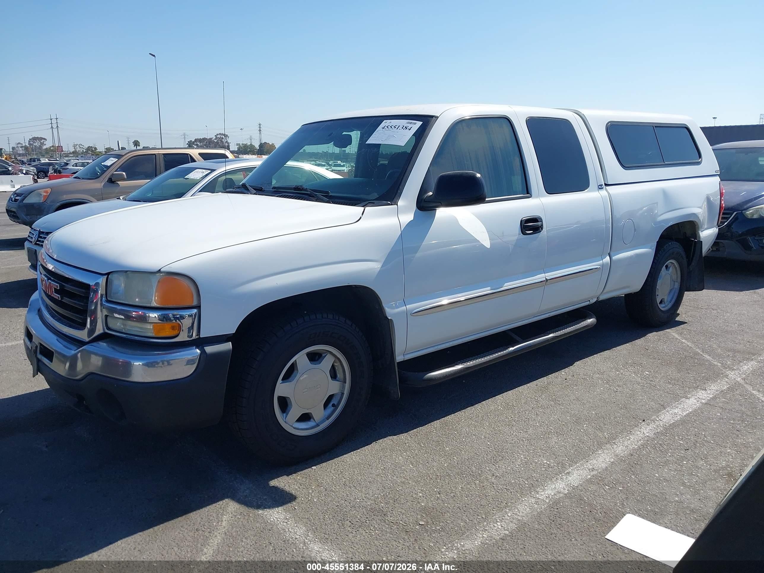 2003 Gmc Sierra 1500 Sle Белый vin: 2GTEC19V731360439