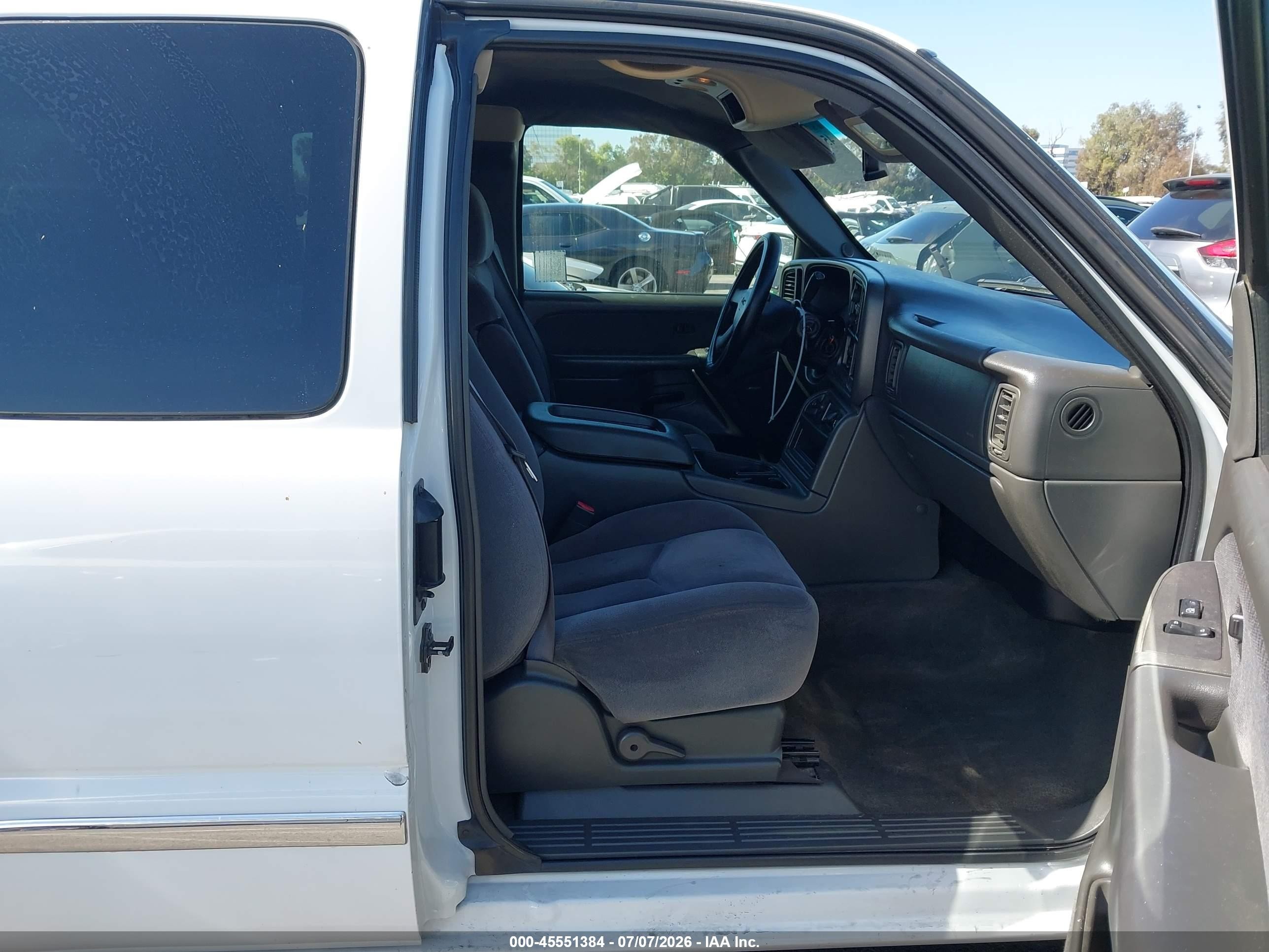 2003 Gmc Sierra 1500 Sle Белый vin: 2GTEC19V731360439