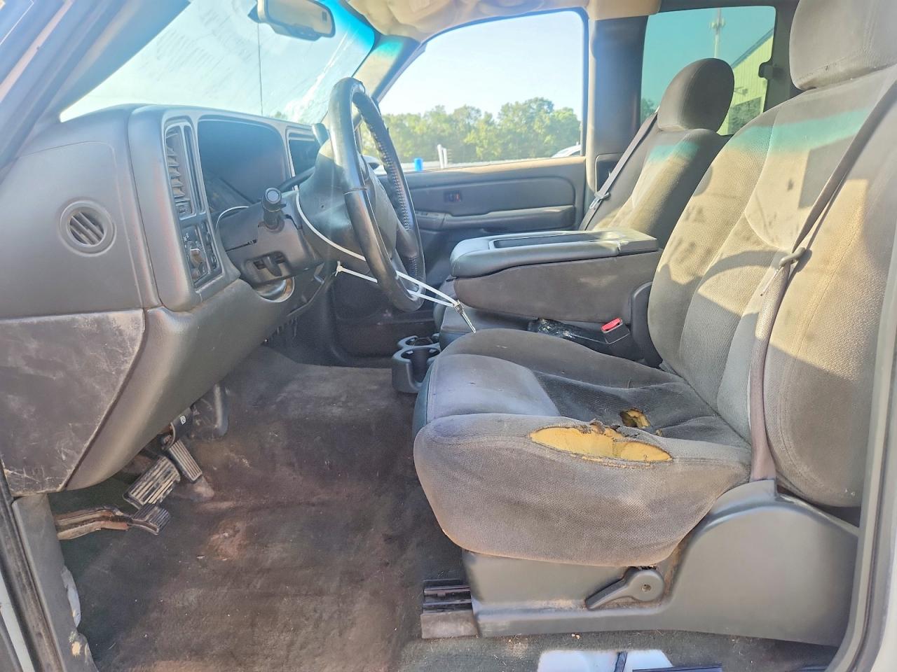2004 Gmc New Sierra C1500 White vin: 2GTEC19V741109325