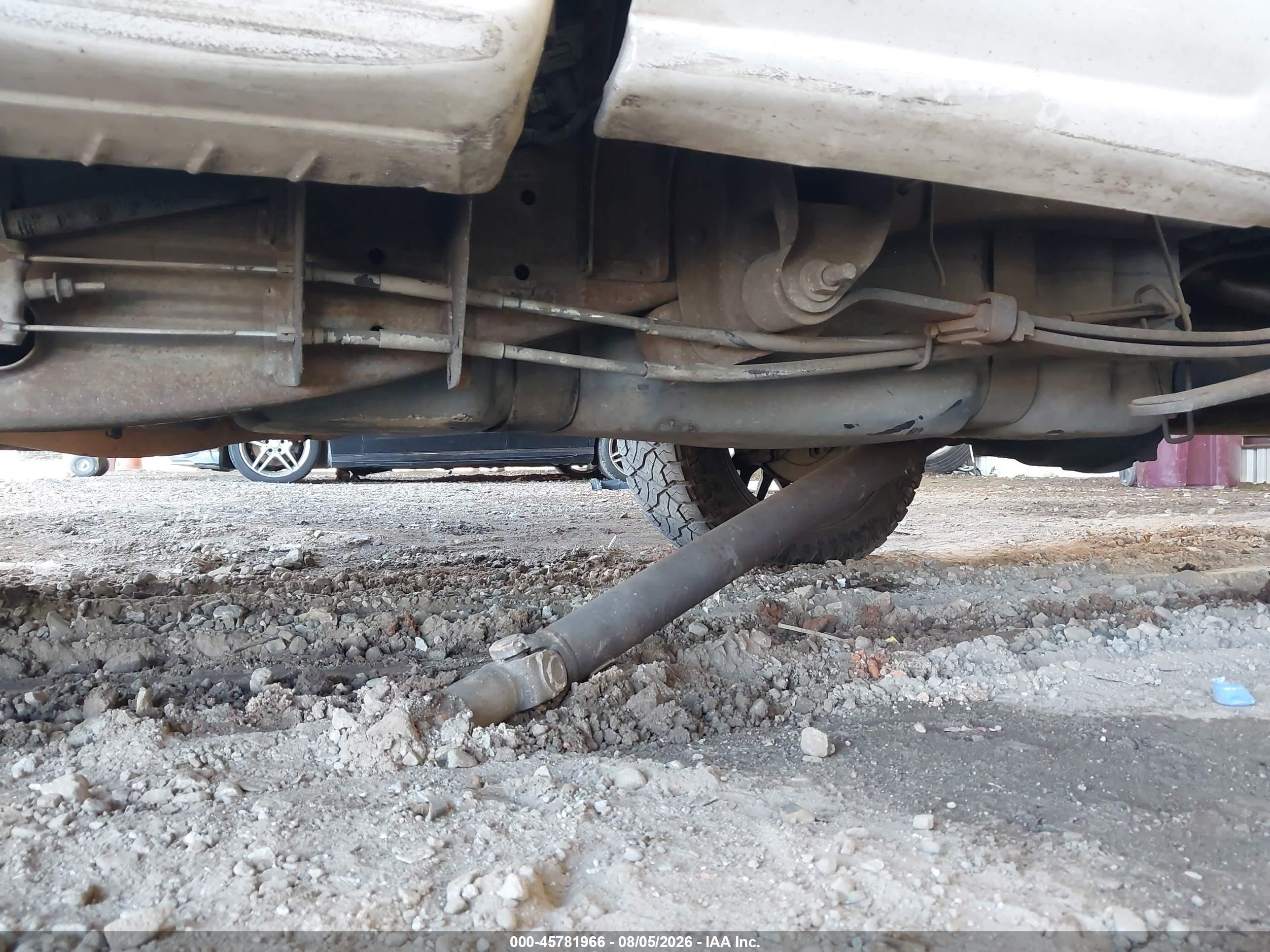 2000 Gmc Sierra 1500 Sle Белый vin: 2GTEC19V7Y1112084