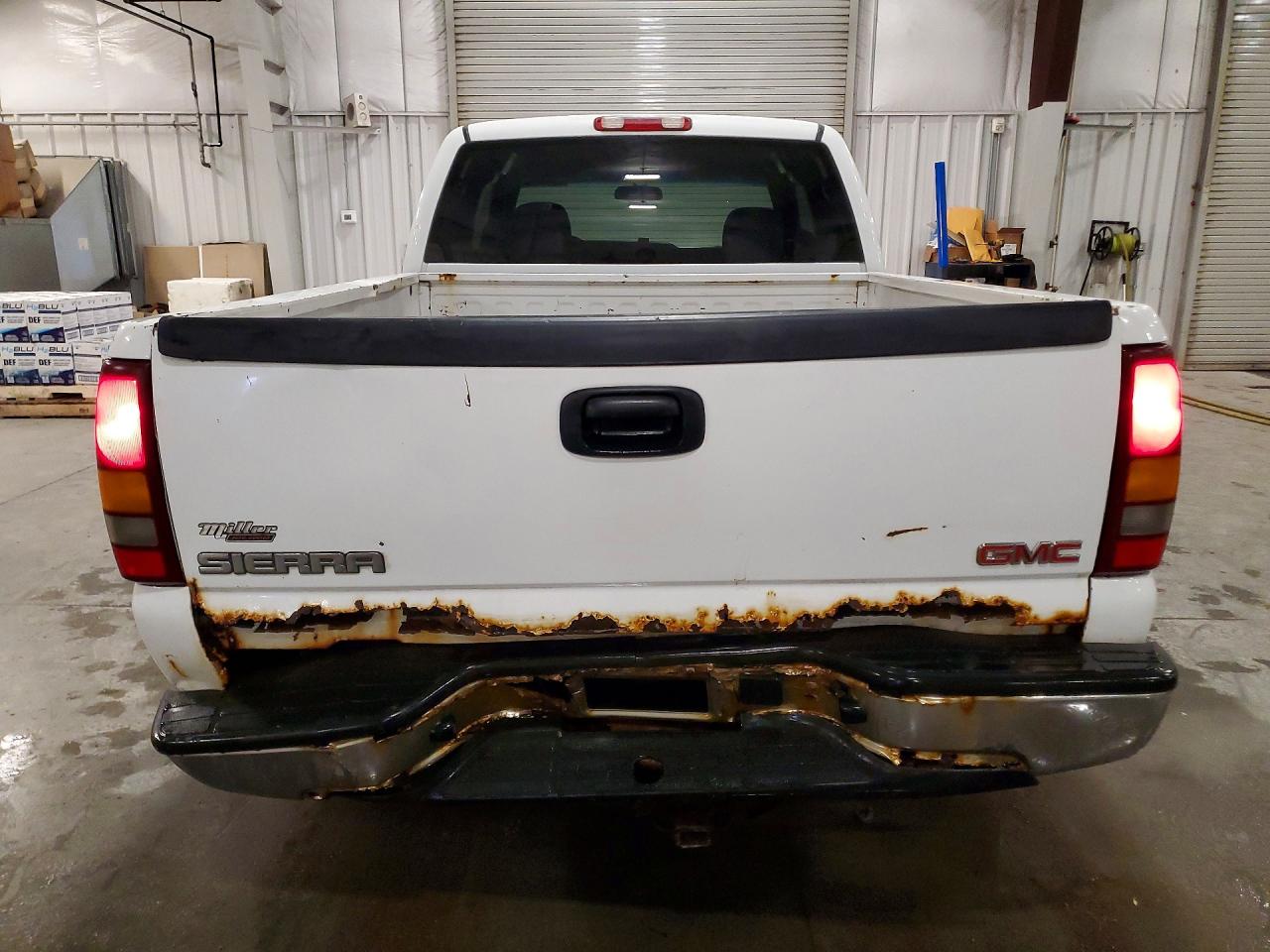 2003 Gmc New Sierra C1500 White vin: 2GTEC19V831287551