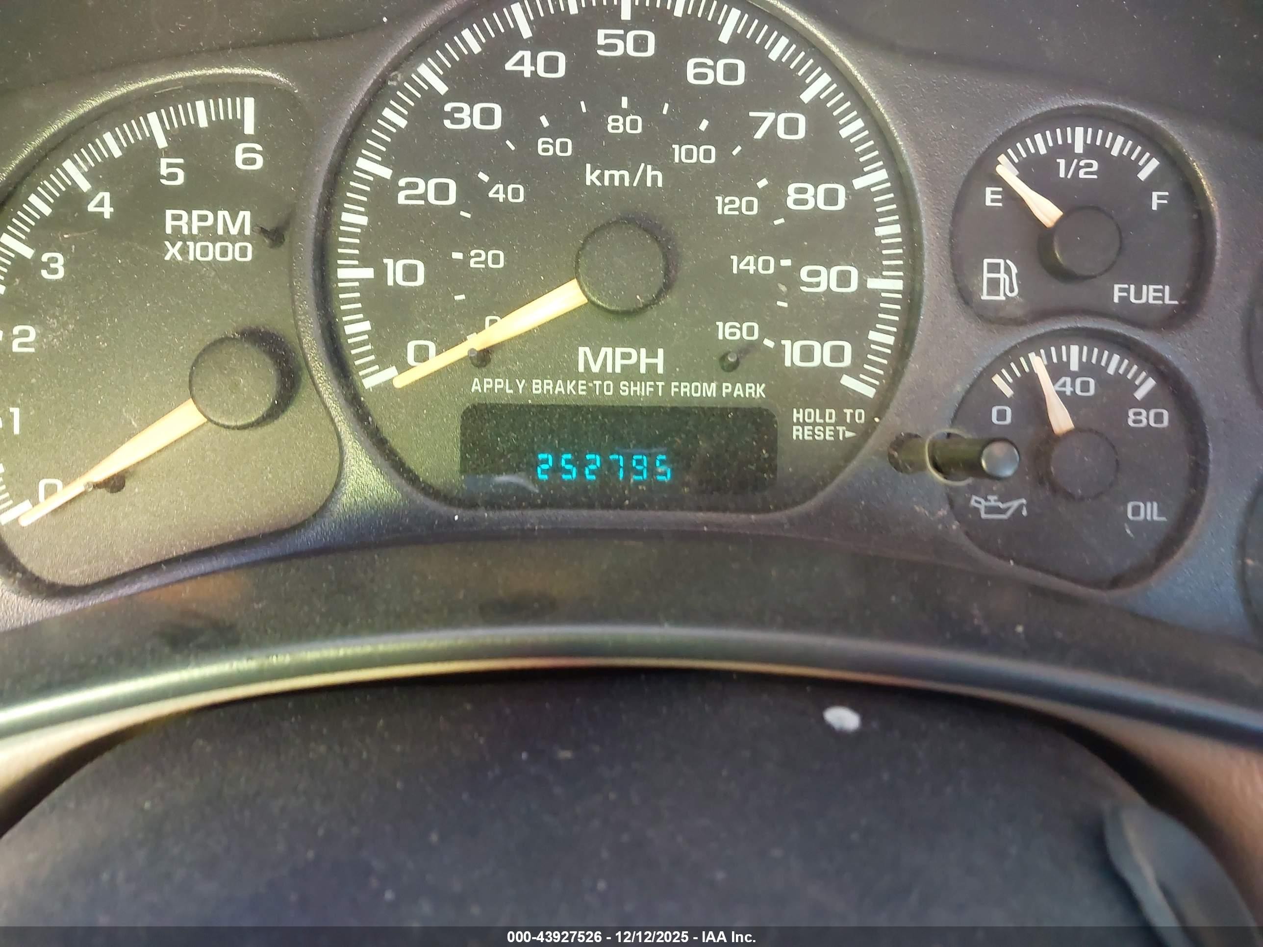 2000 Gmc Sierra 1500 Sle Brown vin: 2GTEC19V9Y1260852