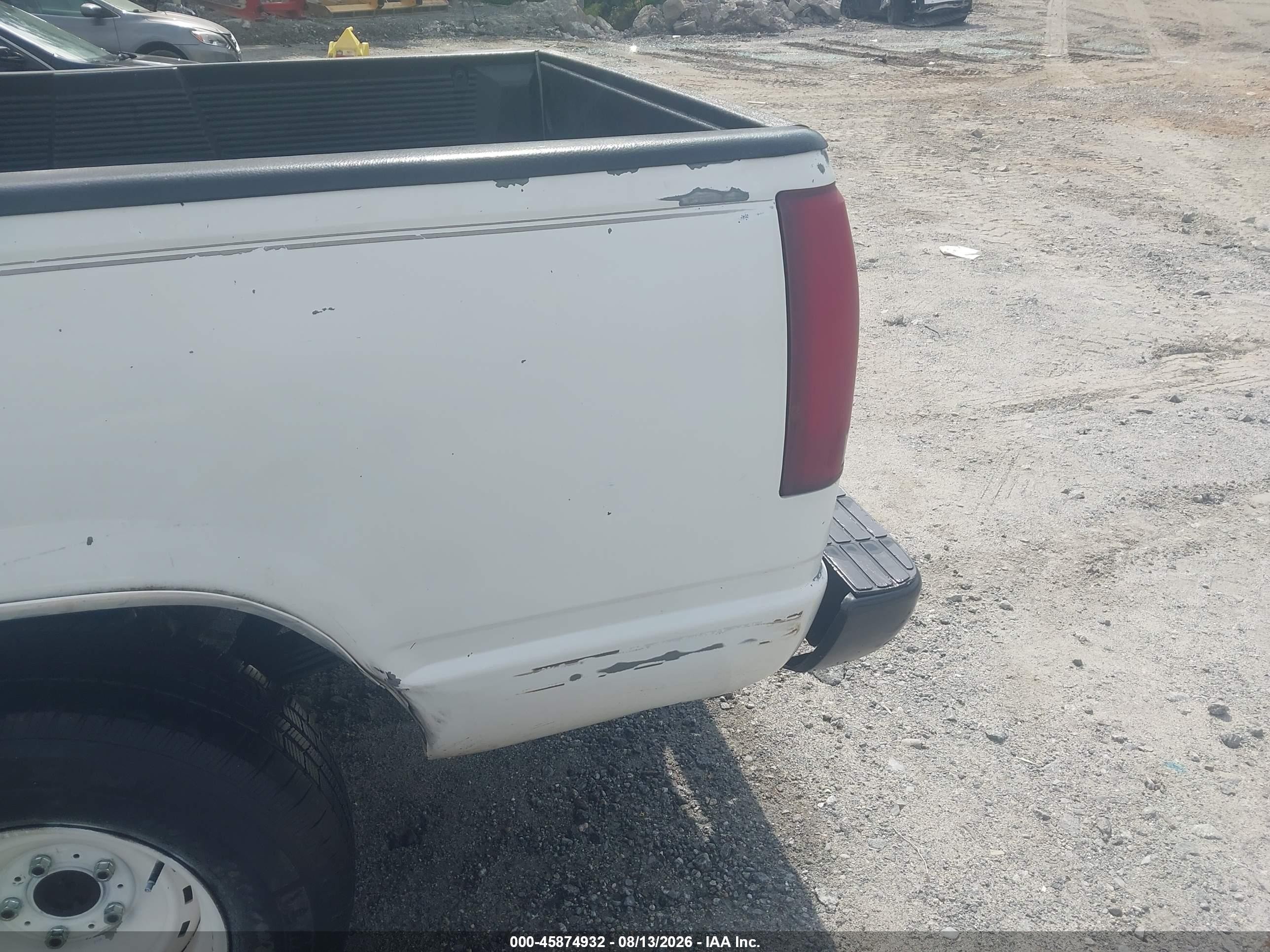 1996 Gmc Sierra C1500 White vin: 2GTEC19W7T1534275