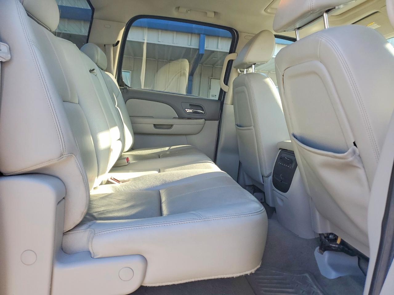 2008 Gmc Sierra K1500 Silver vin: 2GTEK133081218631