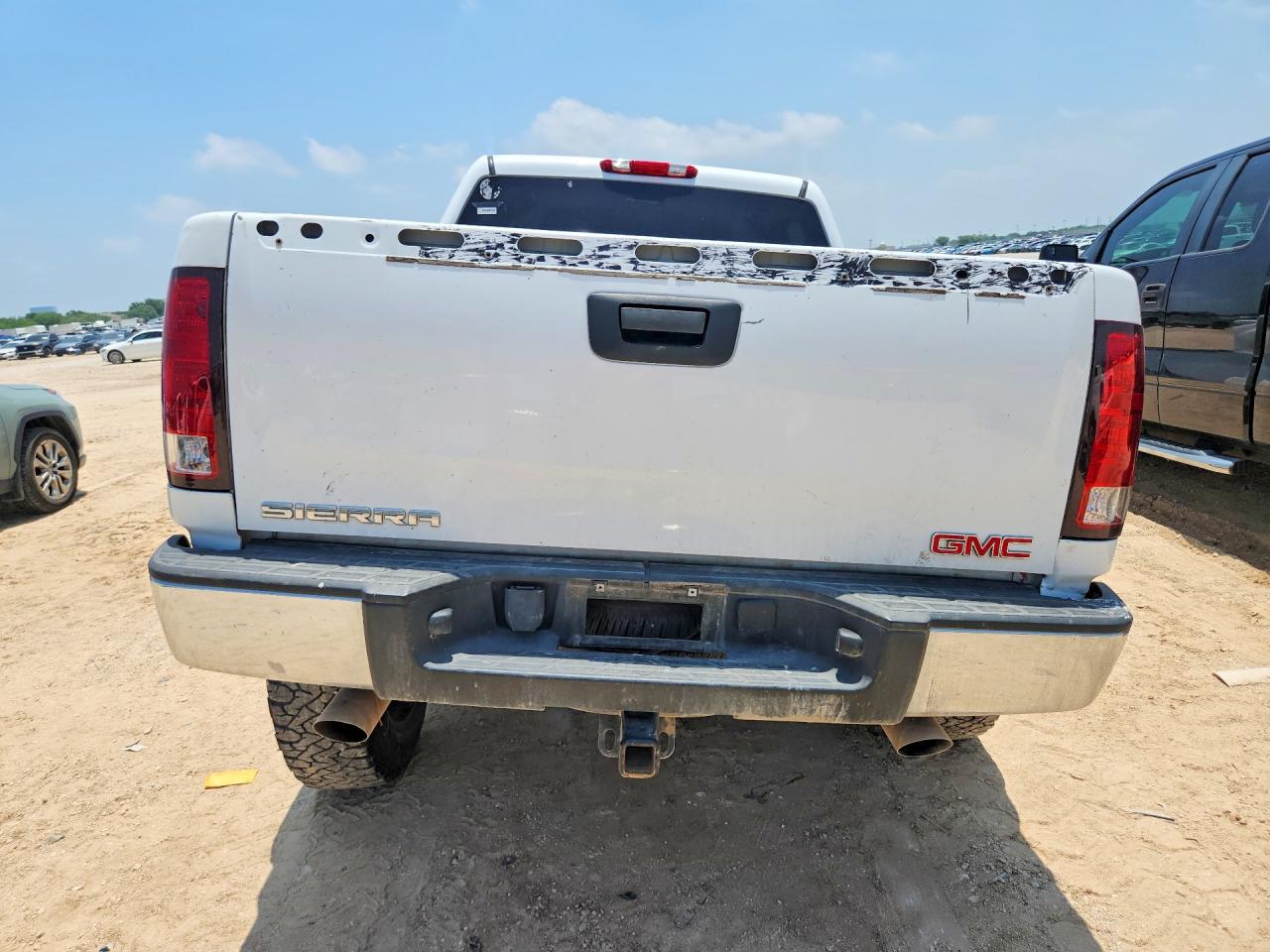 2007 Gmc Sierra Белый vin: 2GTEK13C971730581