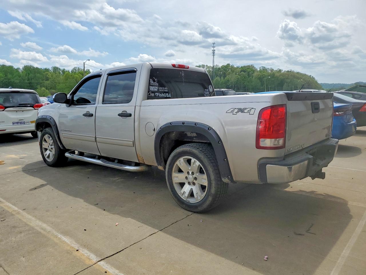 2008 Gmc Sierra K1500 Silver vin: 2GTEK13M381211391