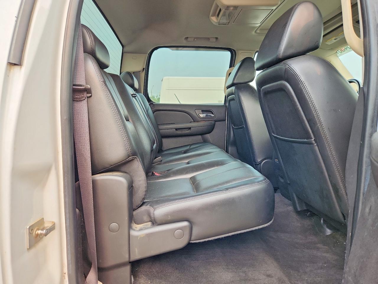 2007 Gmc New Sierra K1500 White vin: 2GTEK13M571513344