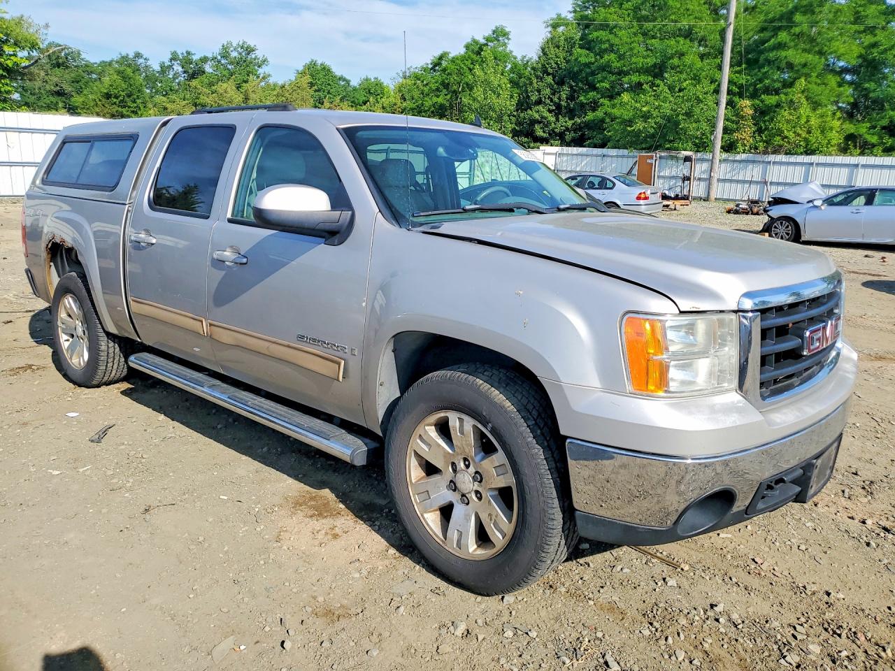 2007 Gmc New Sierra K1500 Silver vin: 2GTEK13M571522593