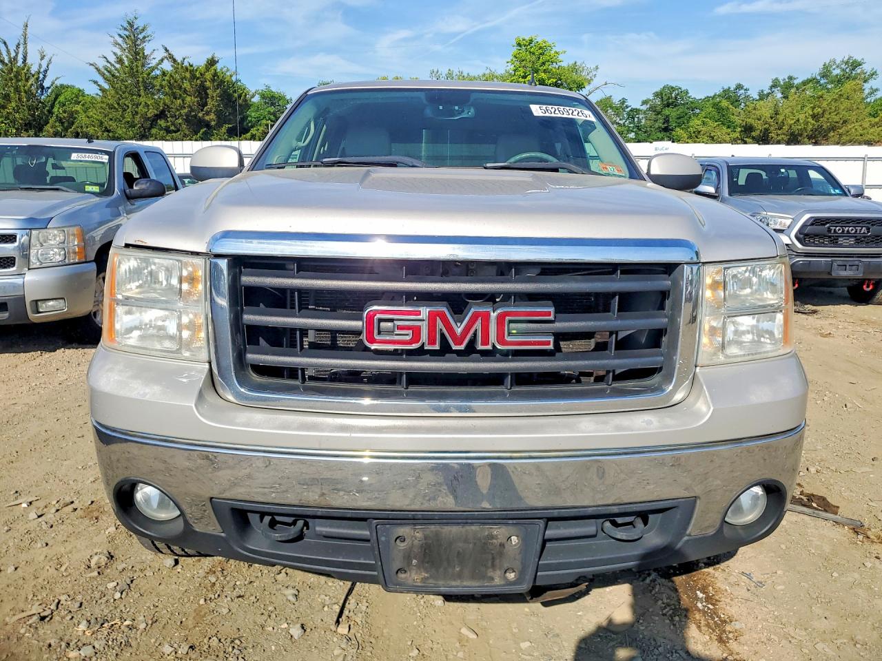 2007 Gmc New Sierra K1500 Silver vin: 2GTEK13M571522593