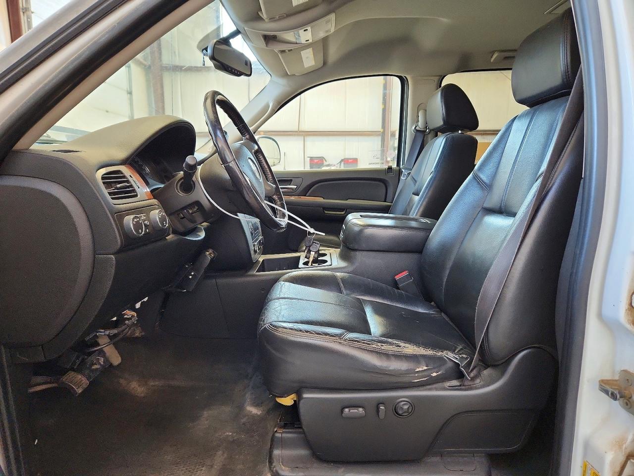 2008 Gmc Sierra K1500 White vin: 2GTEK13M981227790