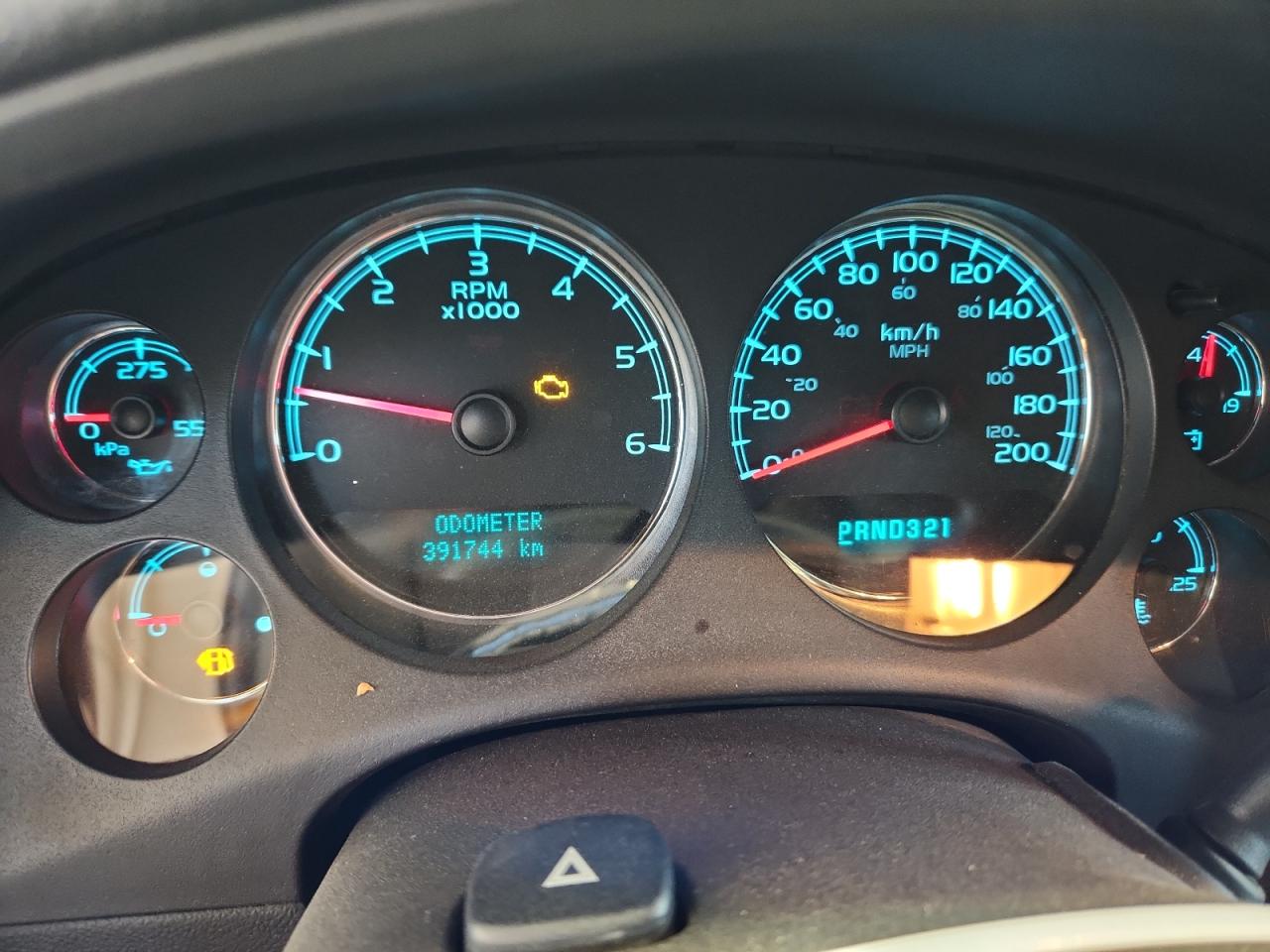 2008 Gmc Sierra K1500 White vin: 2GTEK13M981227790 Damage: Warning Light - Engine, On, Unacceptable