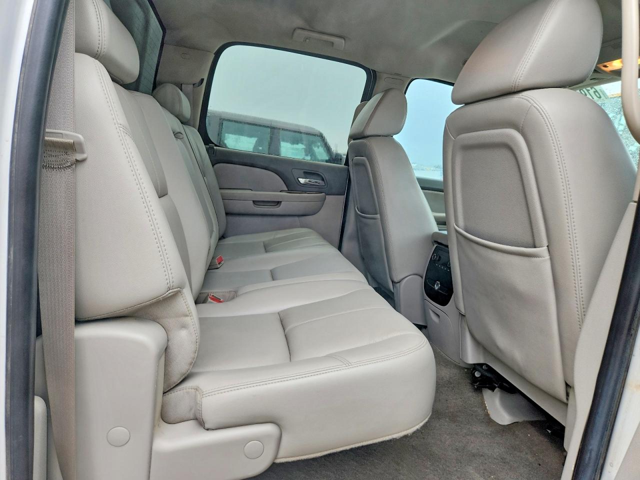 2007 Gmc New Sierra K1500 White vin: 2GTEK13MX71548025