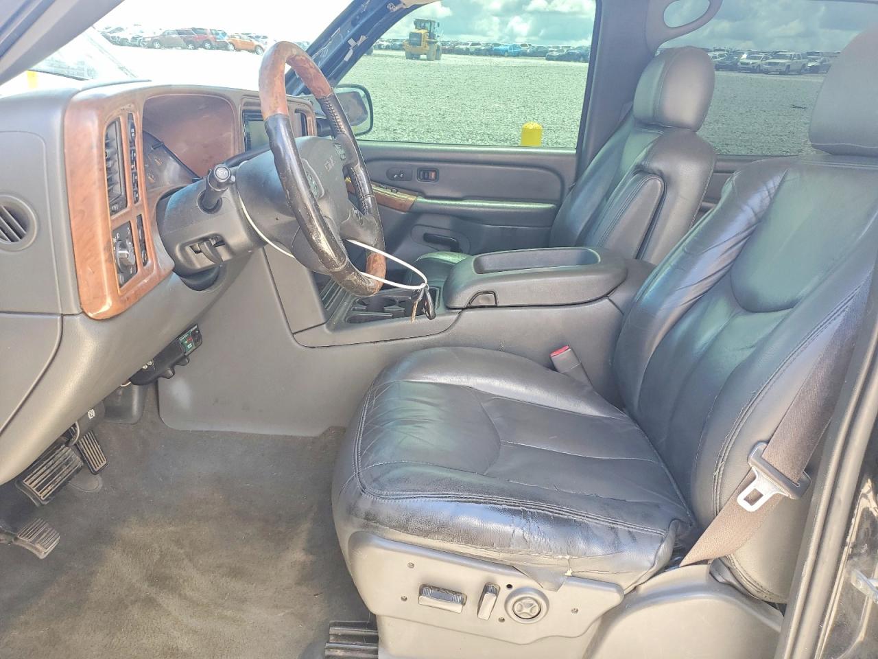 2004 Gmc New Sierra K1500 Black vin: 2GTEK13T041372136