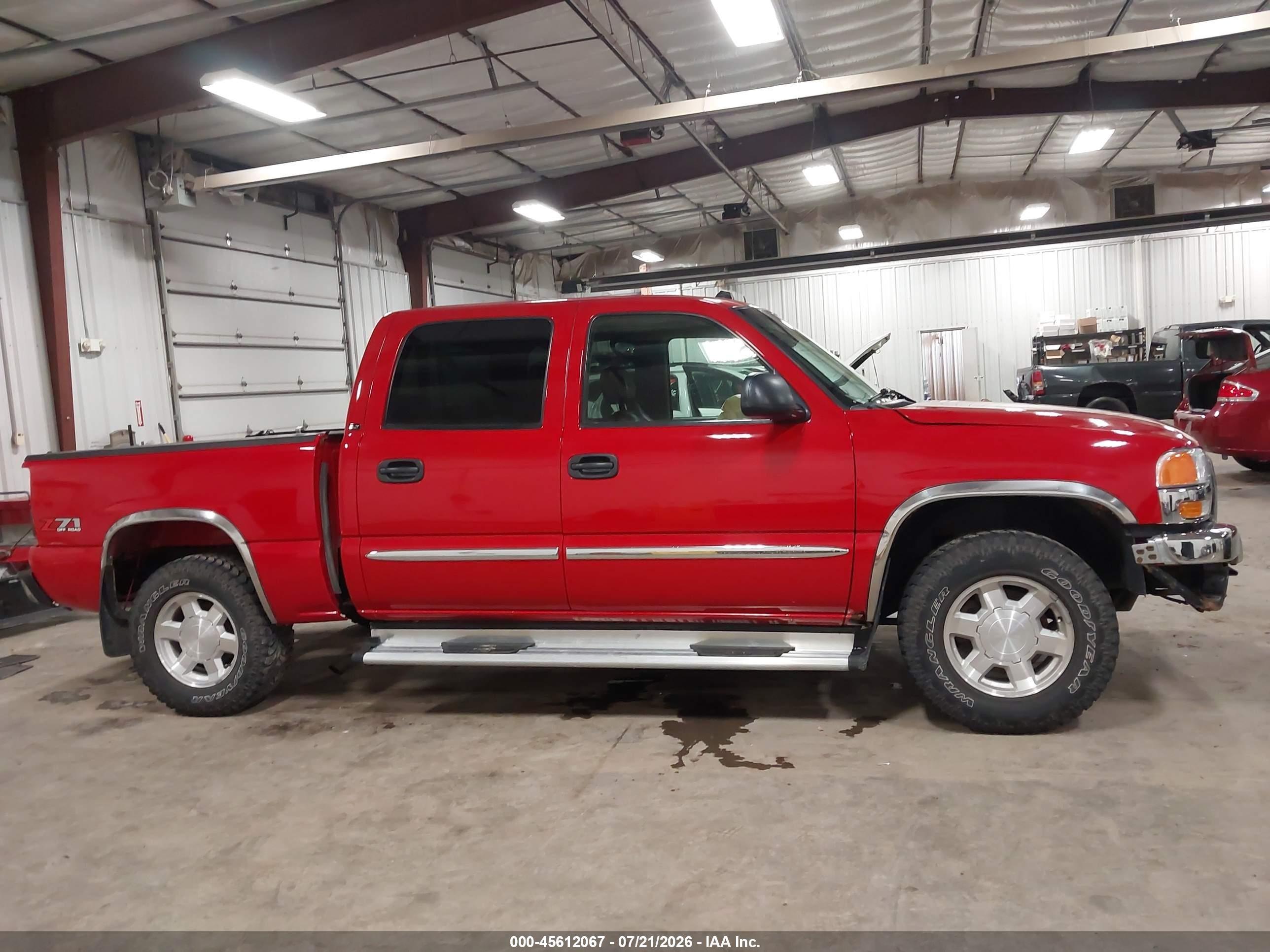2005 Gmc Sierra 1500 Slt Красный vin: 2GTEK13T051389469
