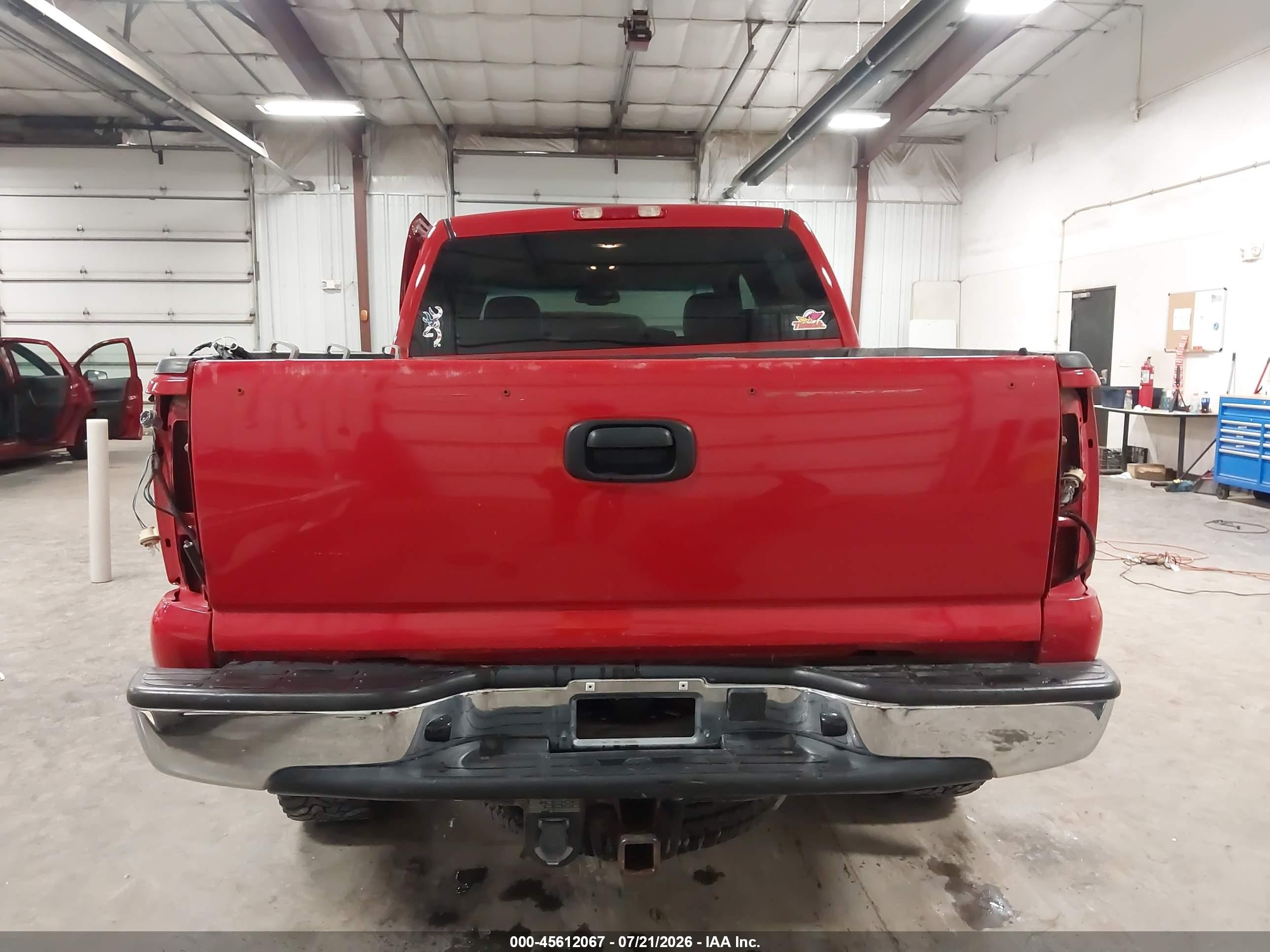 2005 Gmc Sierra 1500 Slt Красный vin: 2GTEK13T051389469