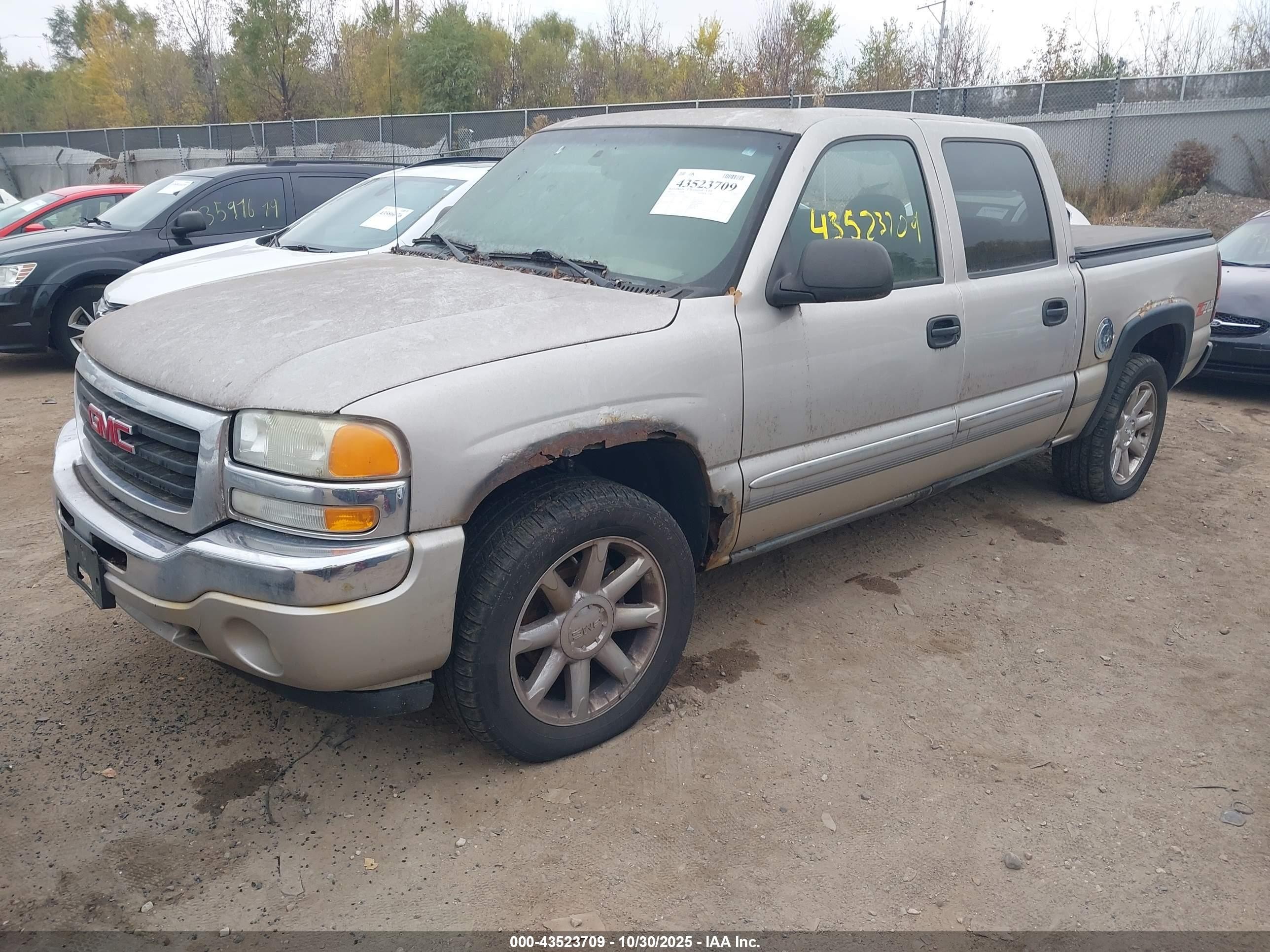 2005 Gmc Sierra 1500 Sle Желто-коричневый vin: 2GTEK13T151157530