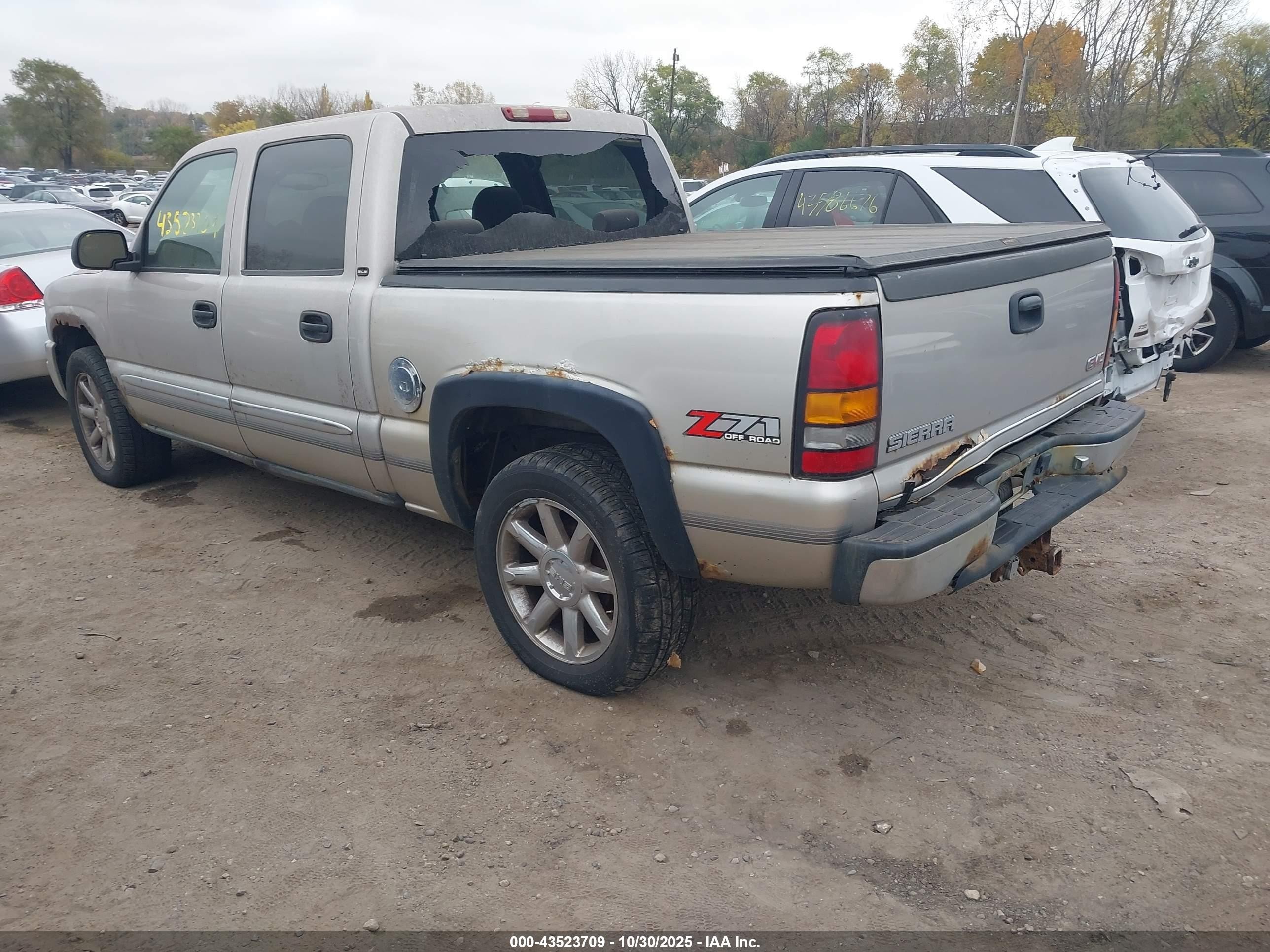 2005 Gmc Sierra 1500 Sle Желто-коричневый vin: 2GTEK13T151157530
