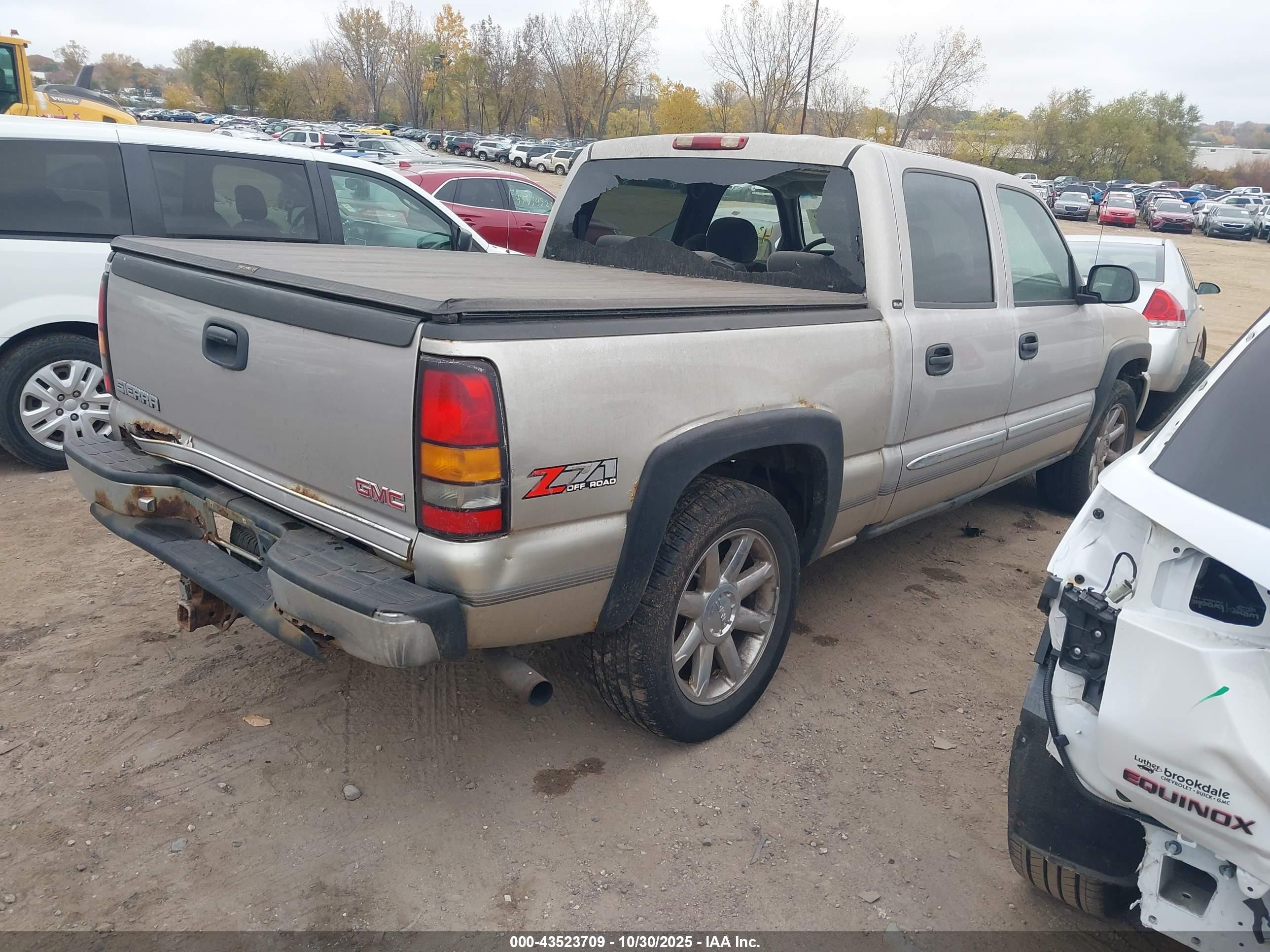2005 Gmc Sierra 1500 Sle Желто-коричневый vin: 2GTEK13T151157530